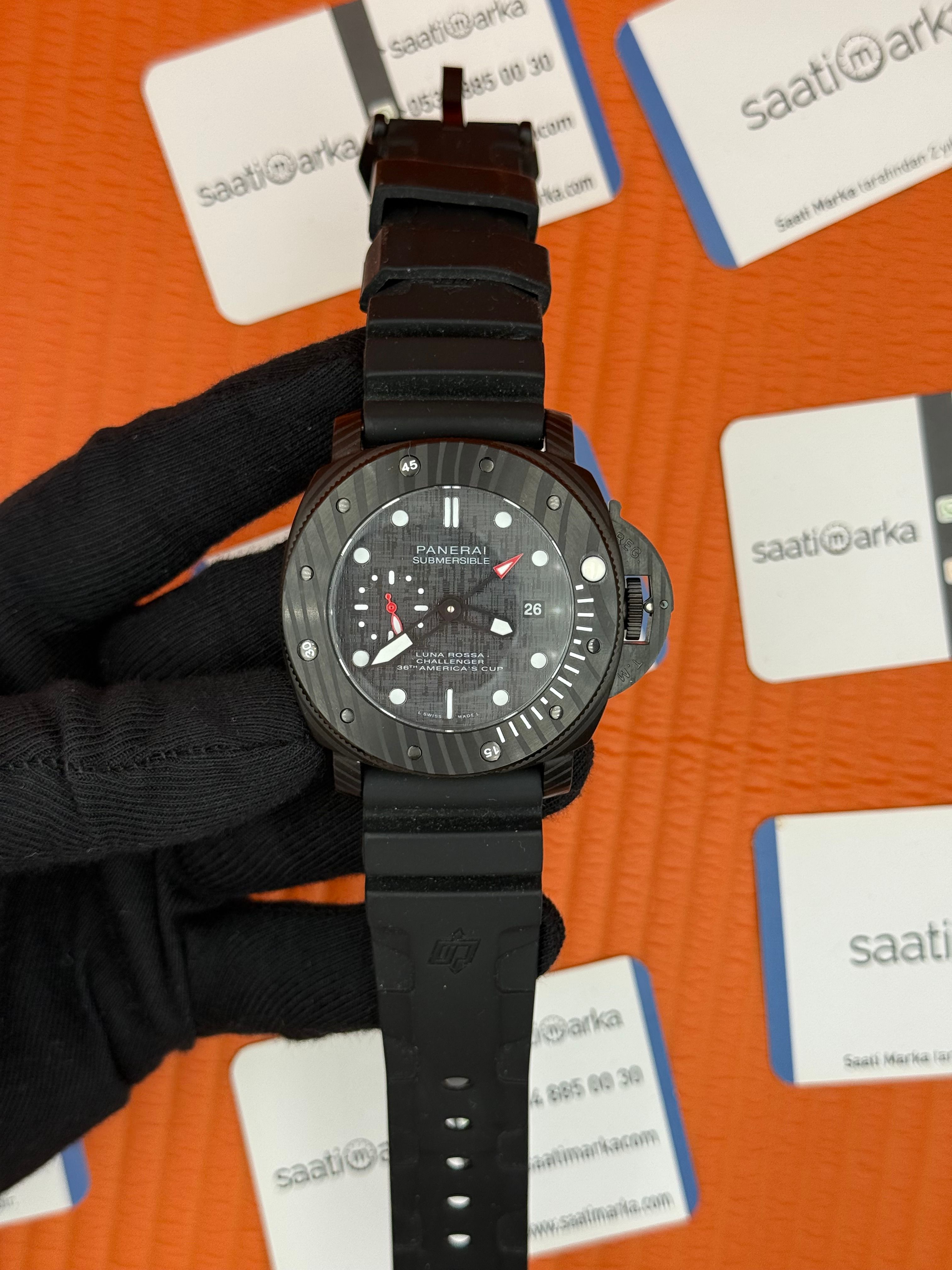 PANERAI submersible luna rossa carbon kasa siyah kauçuk kordon siyah kasa 