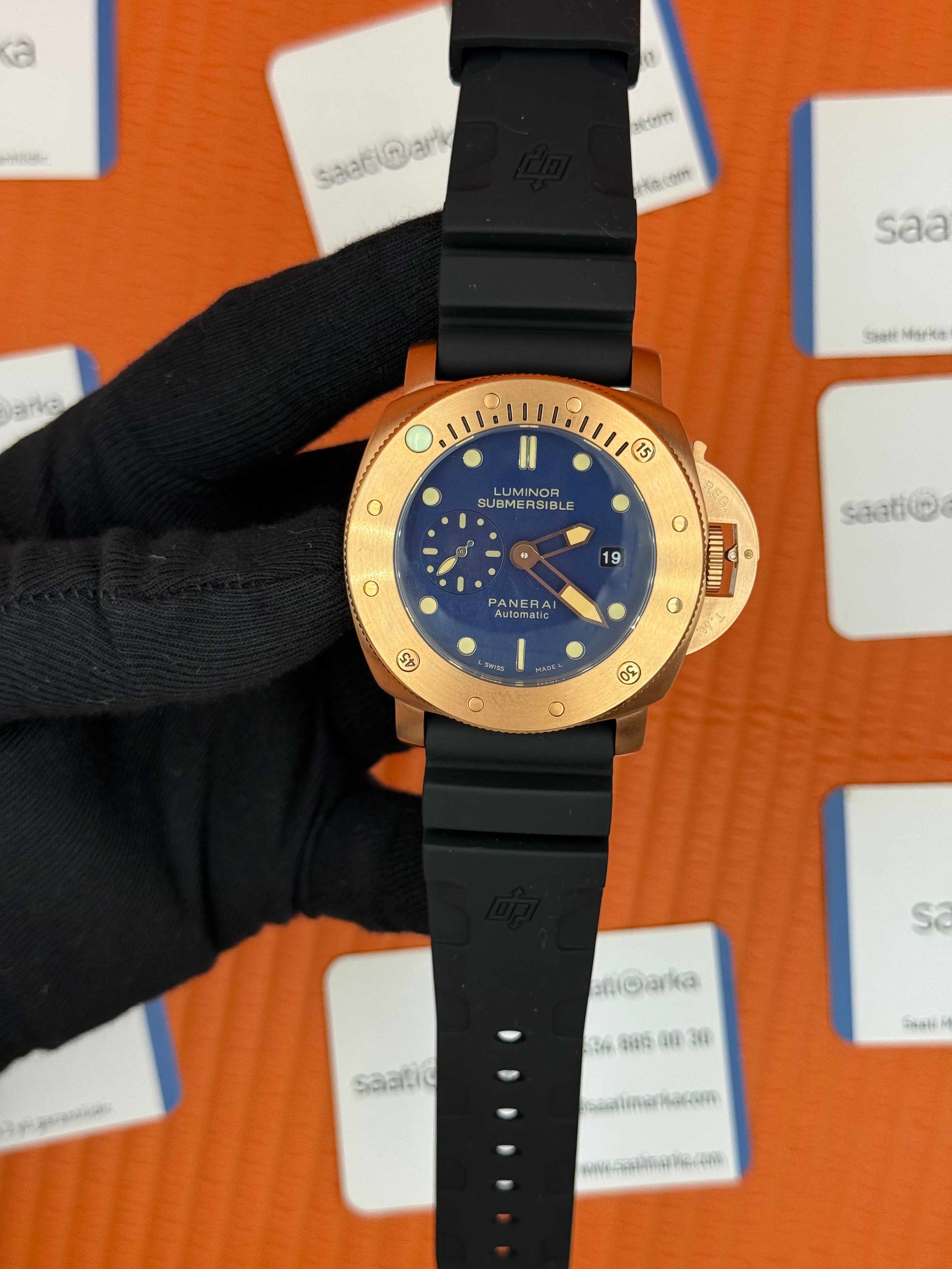 PANERAI submersible automatic siyah kauçuk kordon rose kasa lacivert kadran