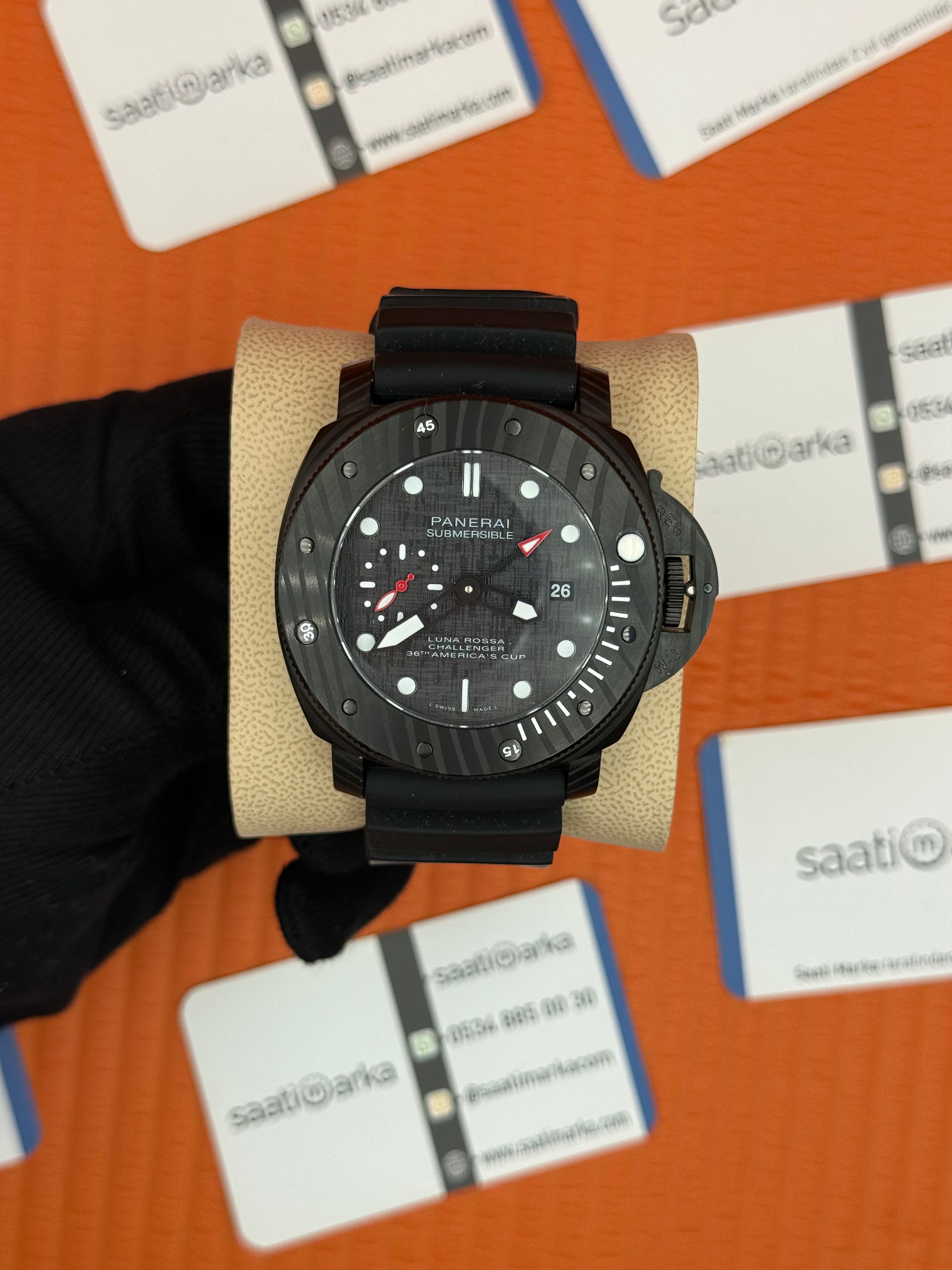 PANERAI submersible luna rossa carbon kasa siyah kauçuk kordon siyah kasa 