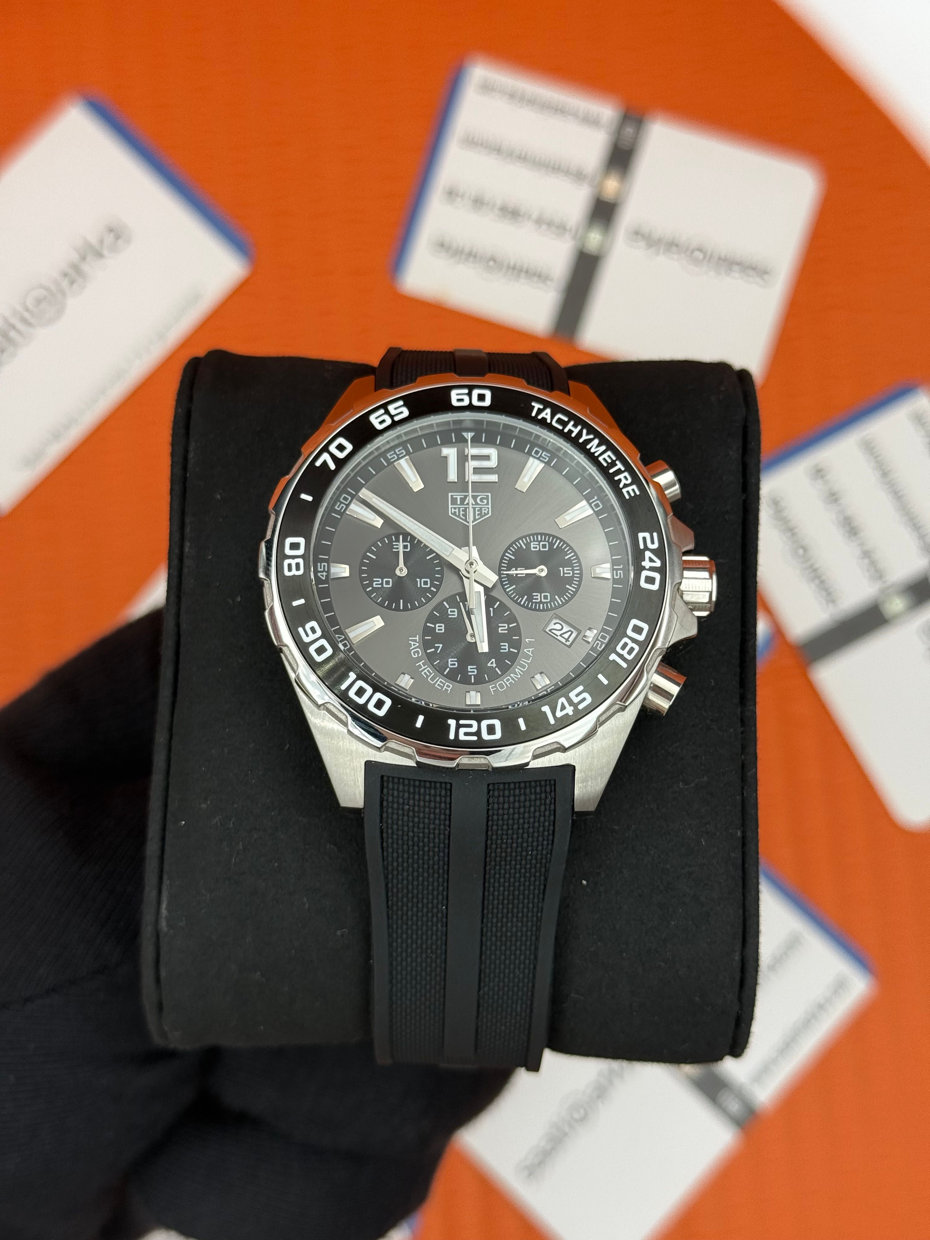 TAGHEUER FORMULA SİYAH KAUÇUK KORDON GRİ KADRAN 
