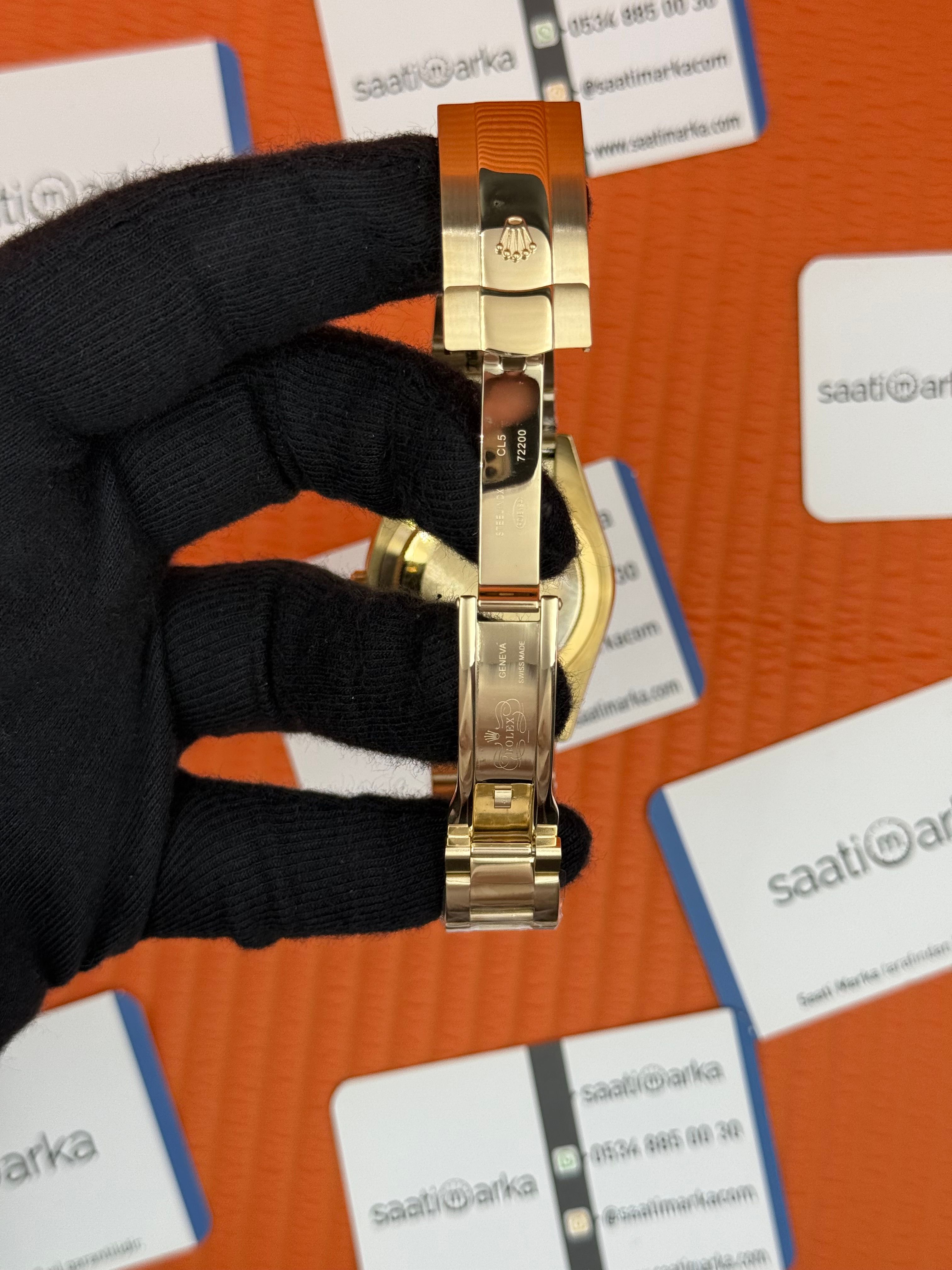 ROLEX Sky Dweller black dial oyster kordon gold kasa-kordon