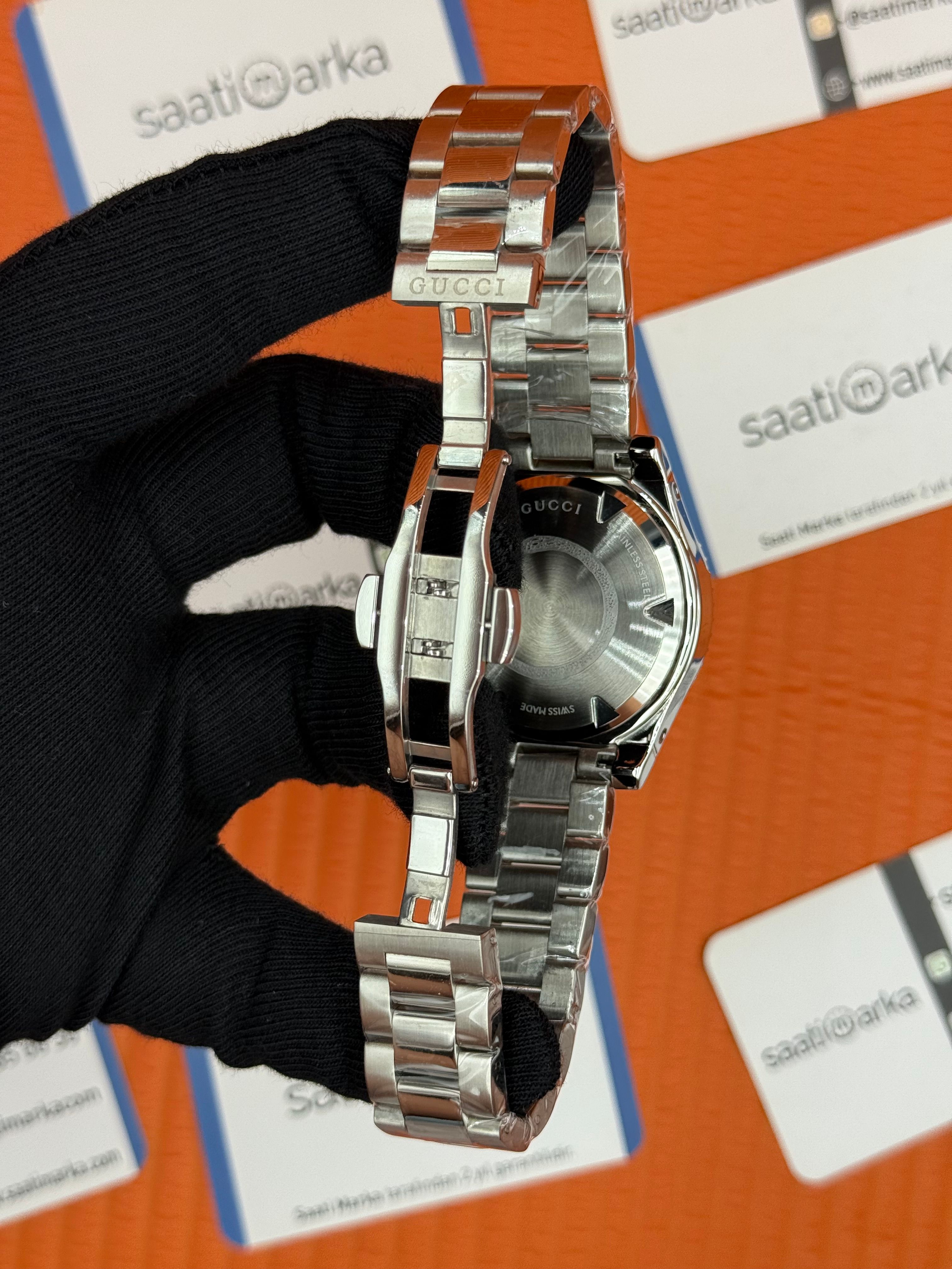 GUCCI DİVE 300M siyah kadran silver kasa kordon siyah bezel