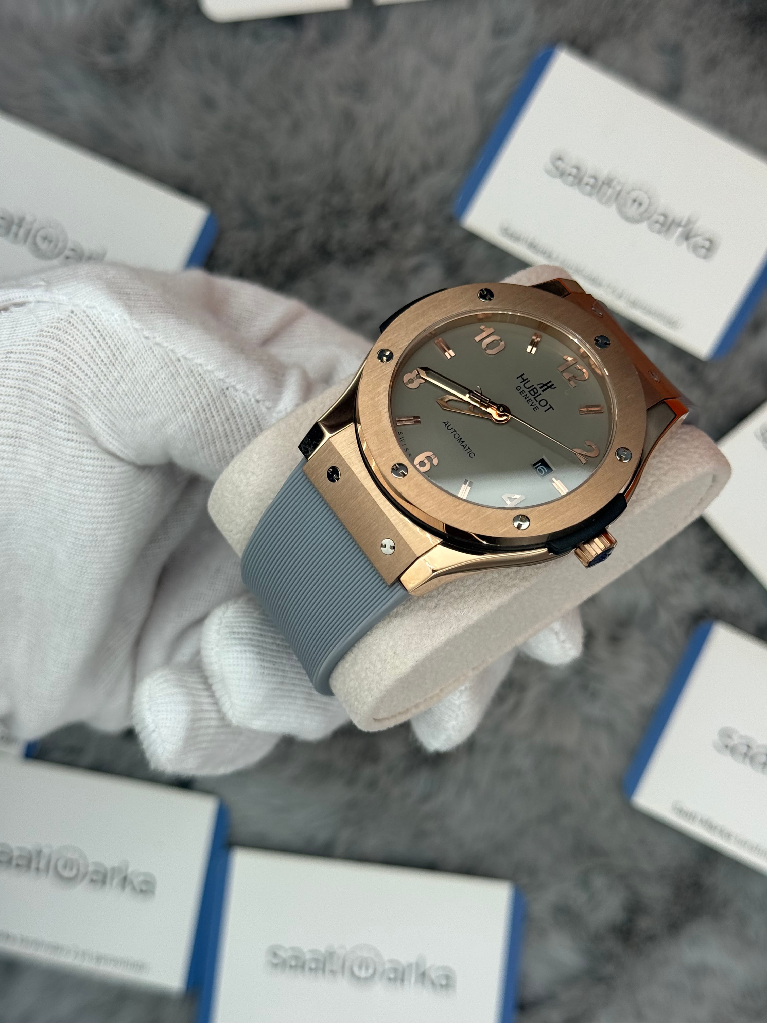 HUBLOT vendome 41mm rose kasa gri kadran gri kauçuk kordon erkek kol saati