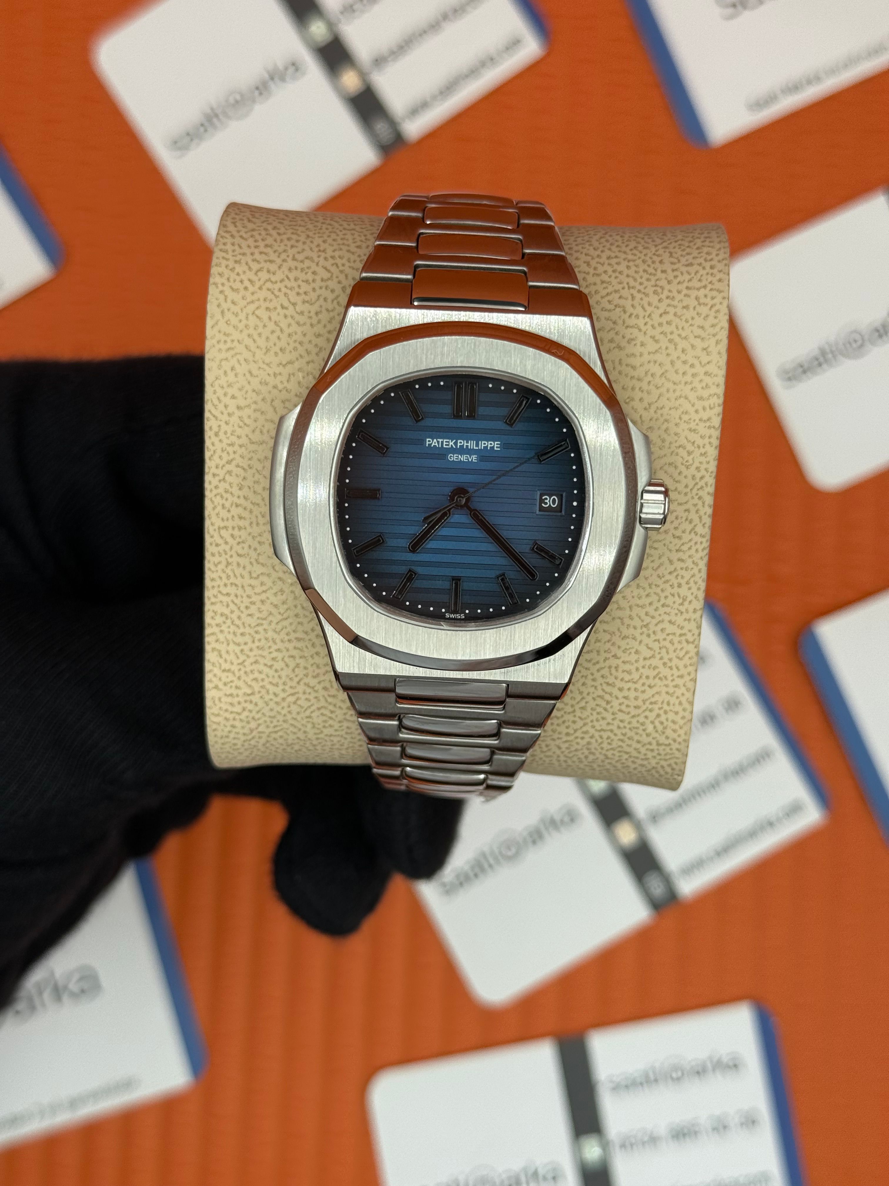 PATEK PHILIPPE NAUTİLUS LACİVERT KADRAN SİLVER KASA-KORDON