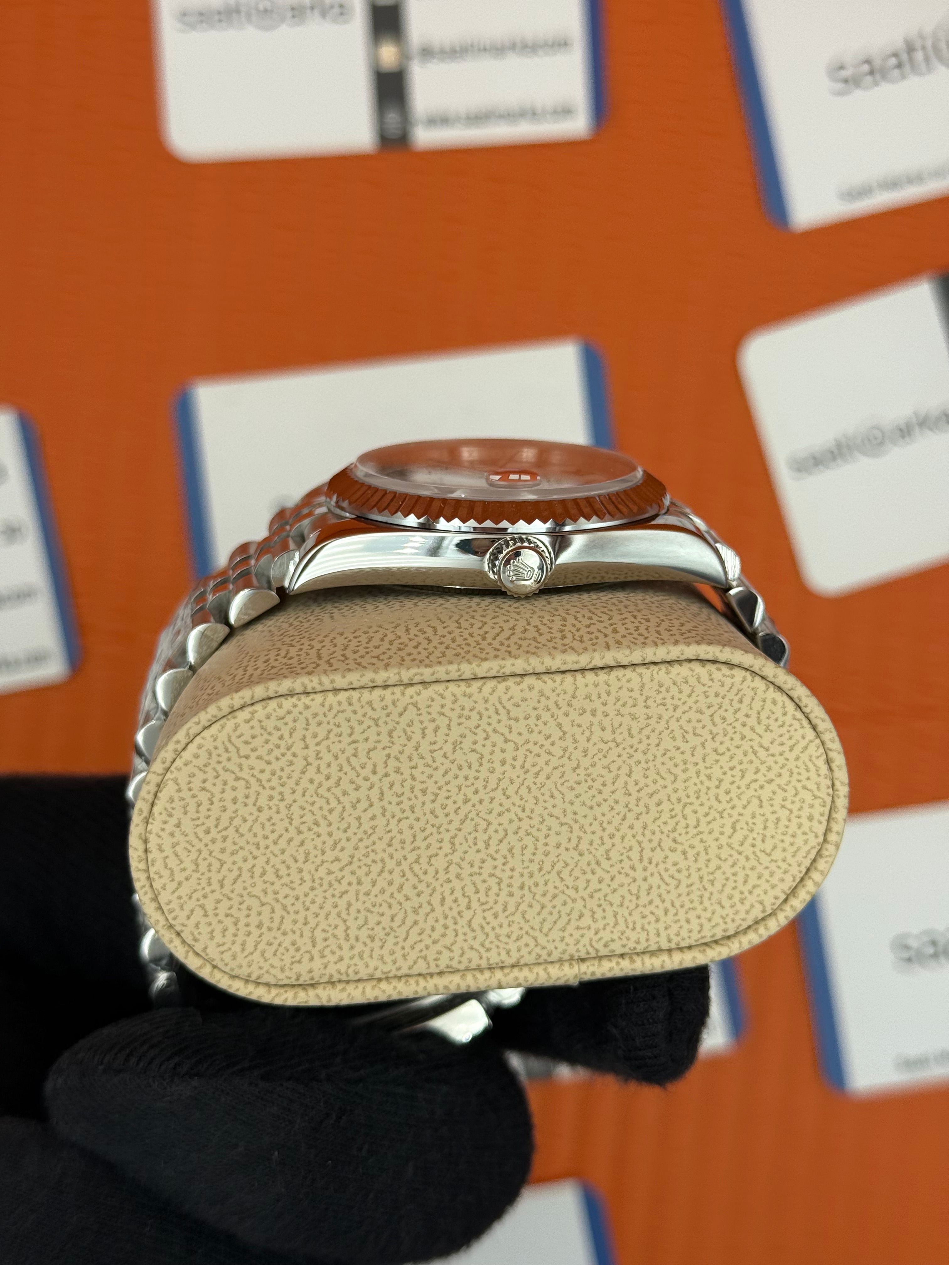ROLEX Datejust roma rakamlı white dial silver jubilee kordon