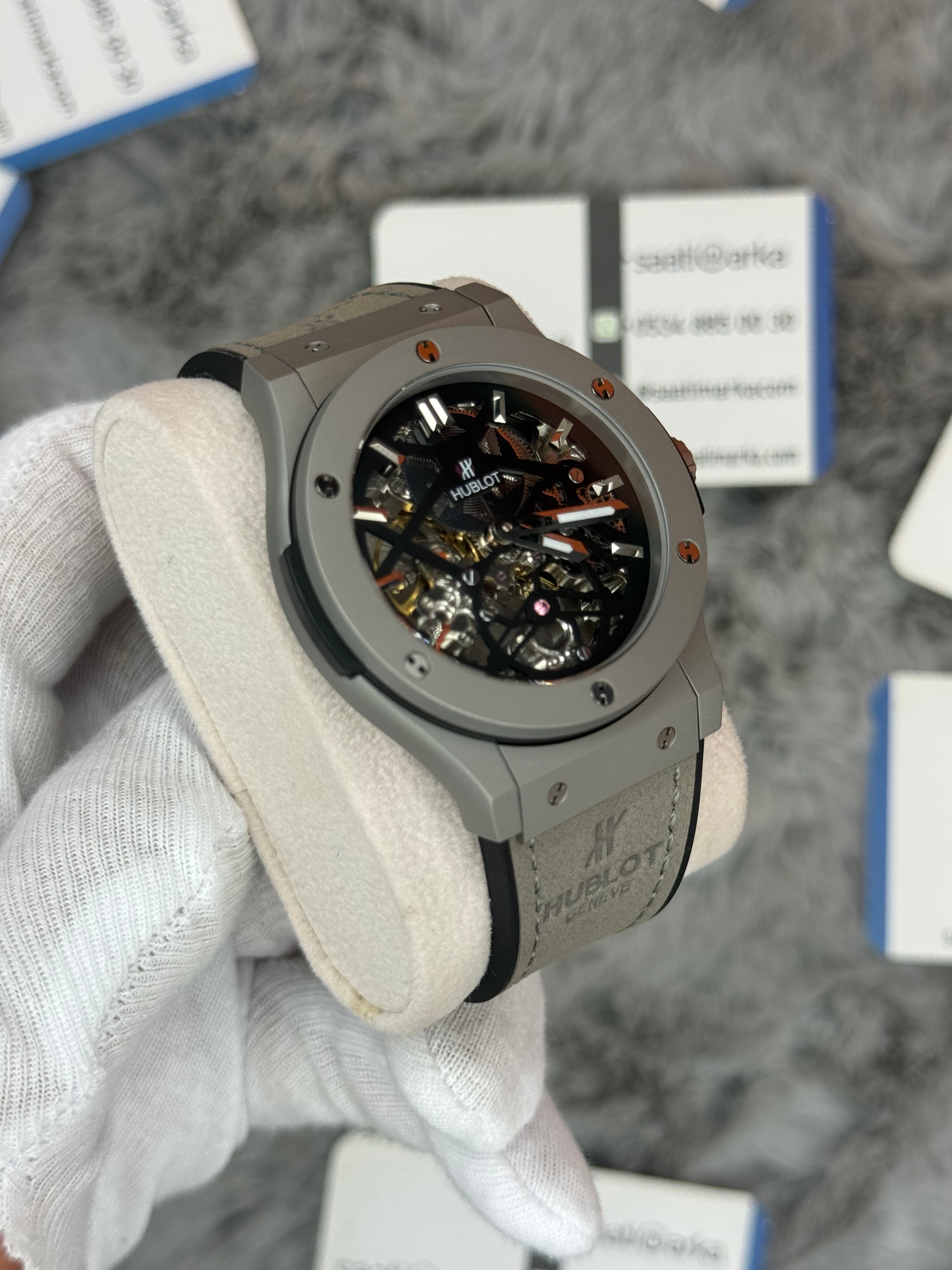 HUBLOT big bang tourbillon 41mm silver kasa gri deri kordon erkek kol saati