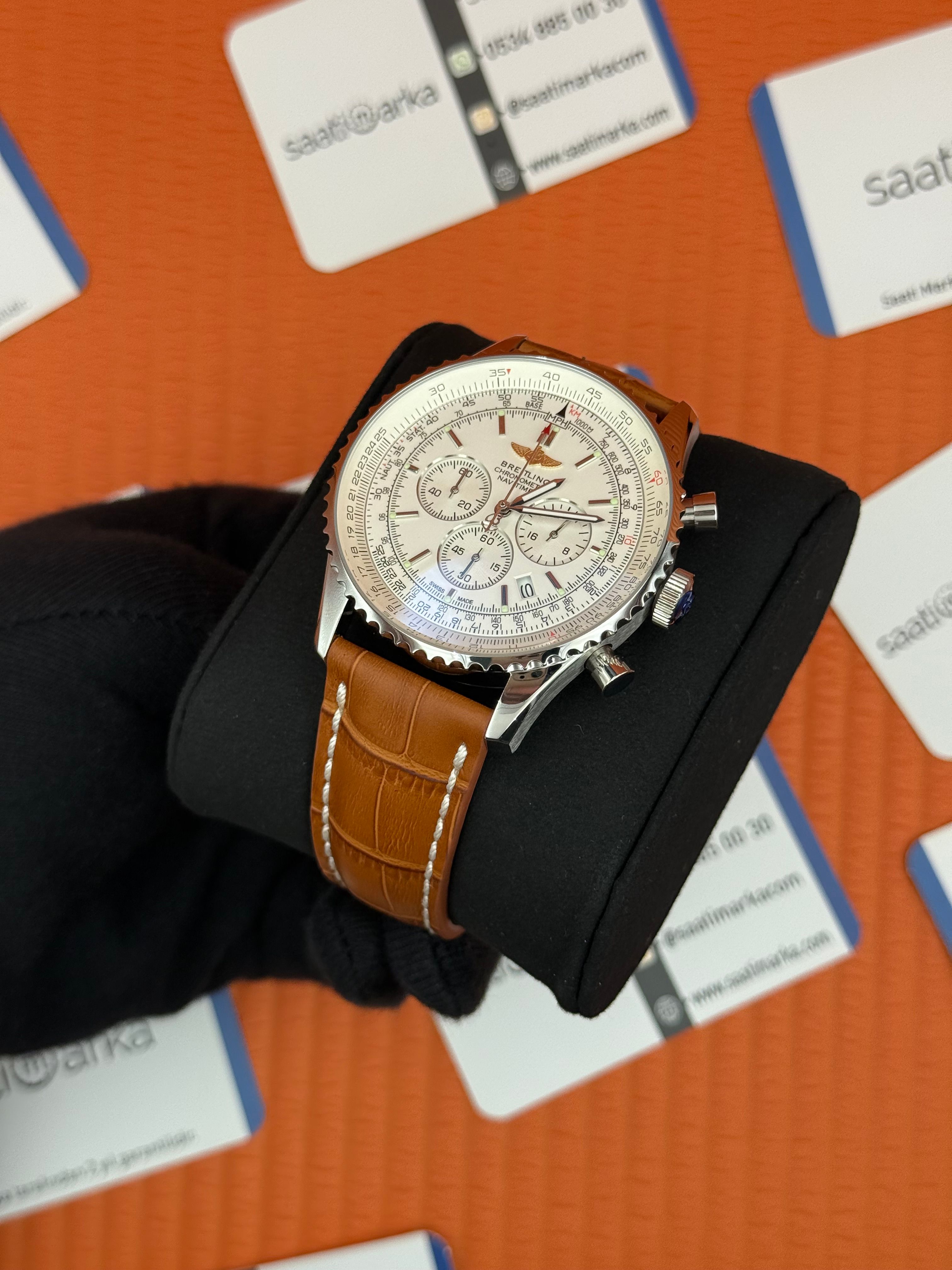 BREITLING Navitimer kahverengi deri kordon beyaz kadran çelik kasa