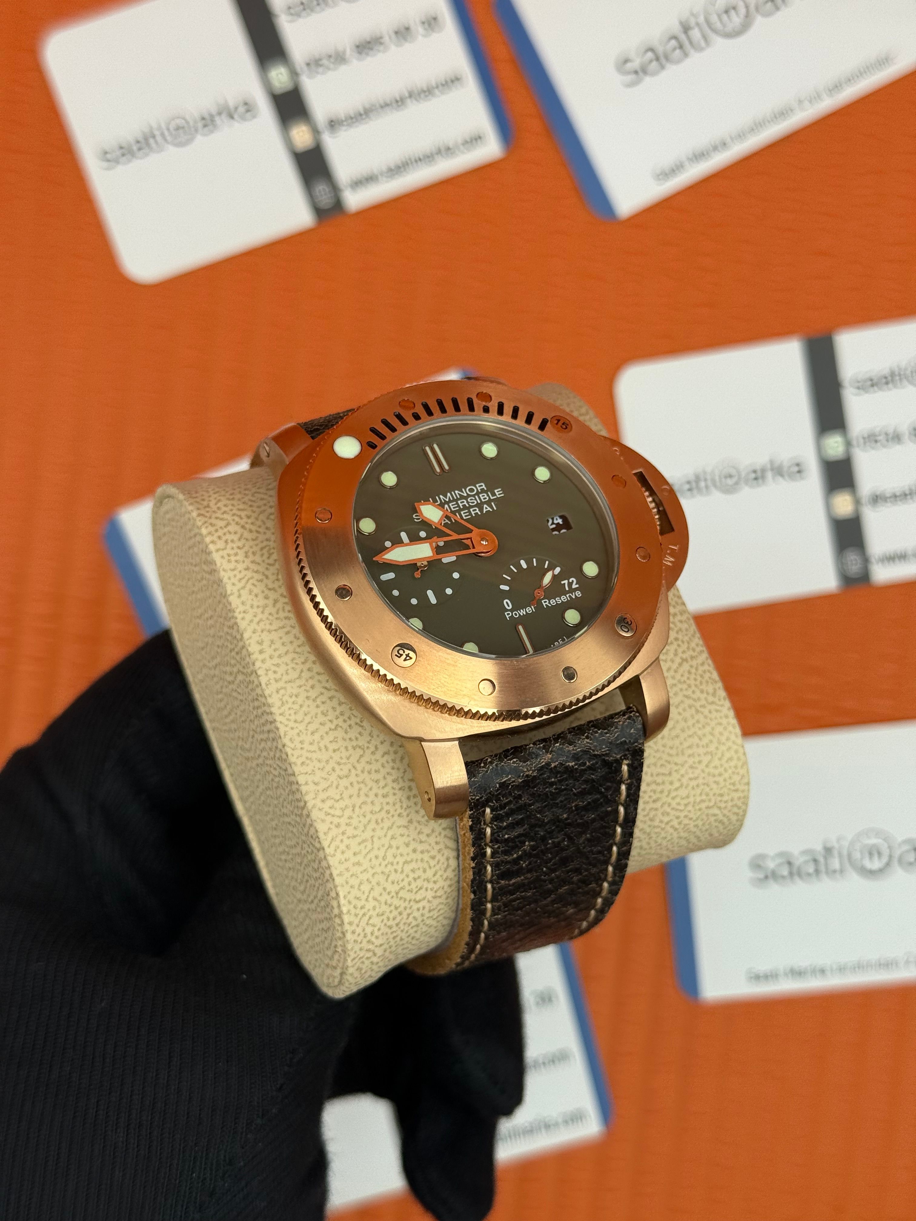 PANERAI submersible luminor kahverengi deri kordon koyu yeşil kadran rose kasa 