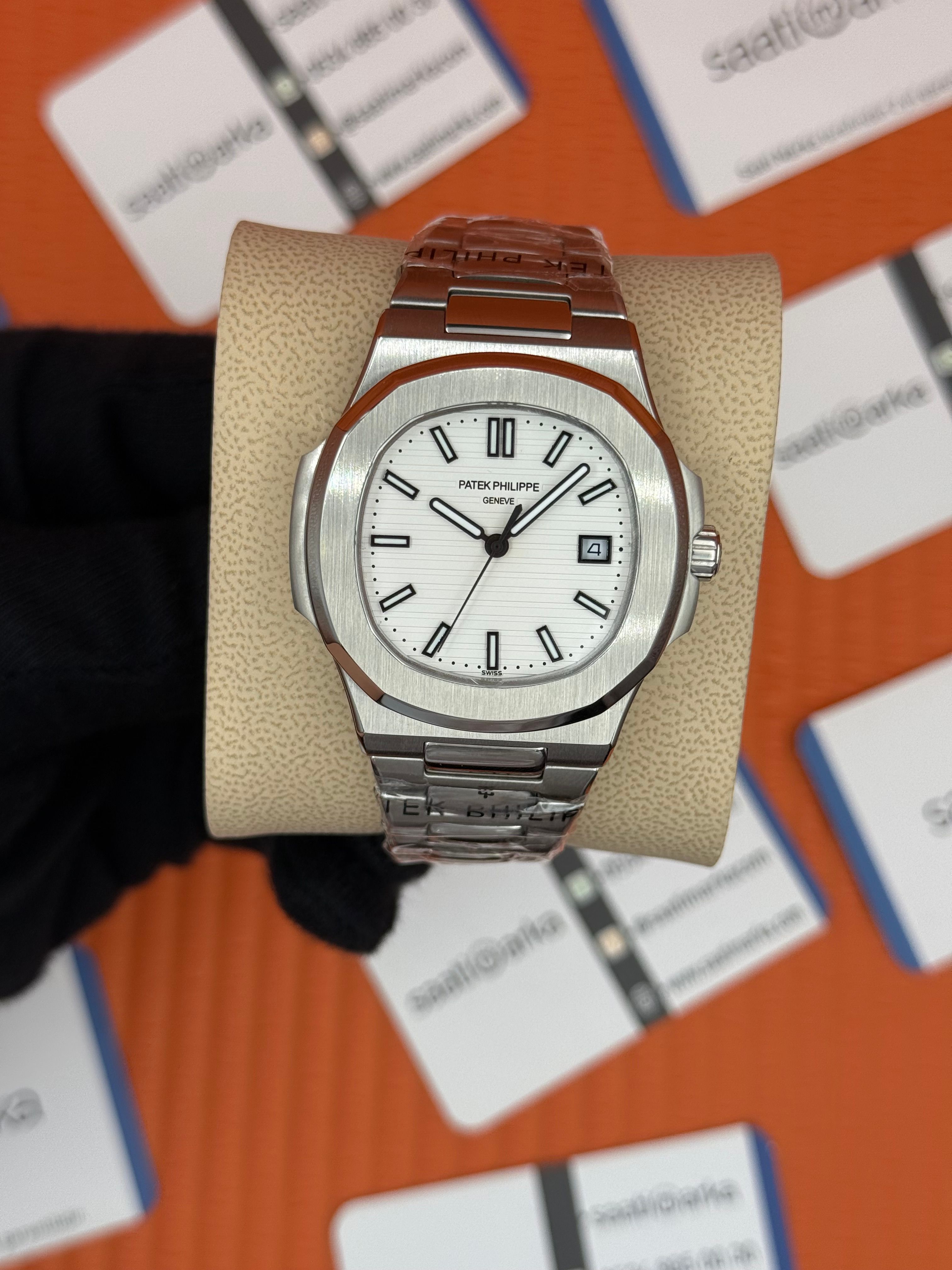 PATEK PHILIPPE NAUTİLUS BEYAZ KADRAN SİLVER KASA-KORDON