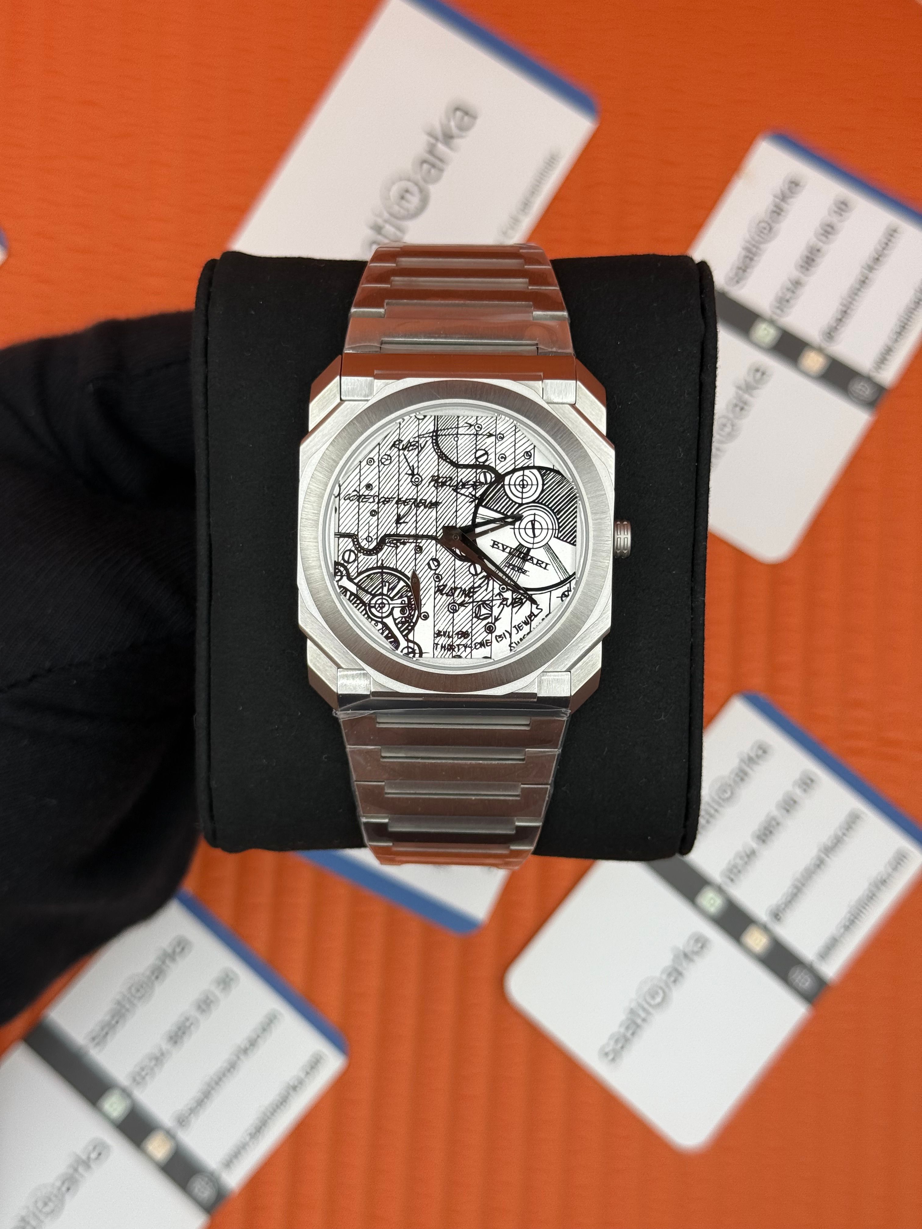BVLGARİ FİNİSSİMO OCTO İNCE KASA ERKEK KOL SAATİ