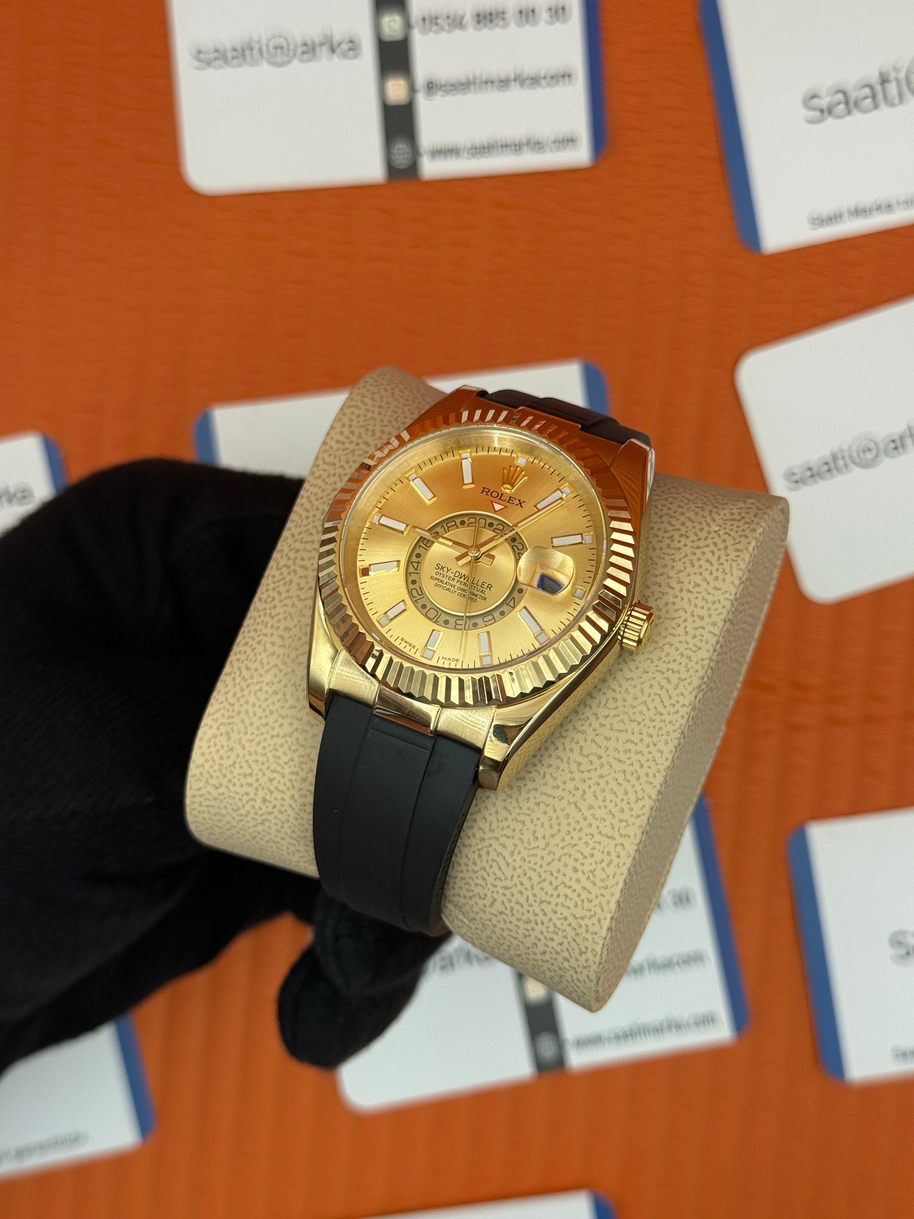 ROLEX Sky Dweller champagne dial gold kasa siyah kauçuk kordon
