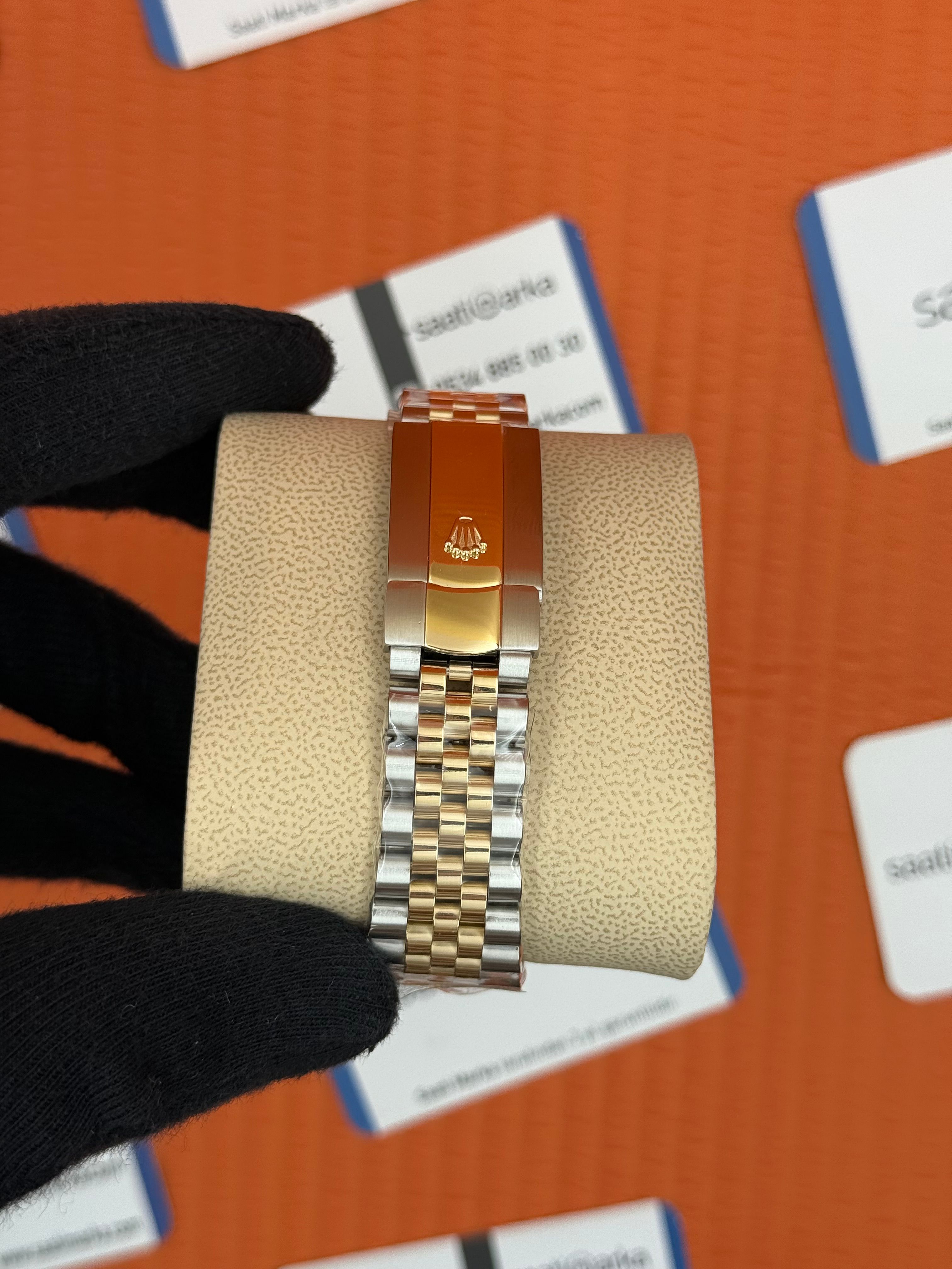 ROLEX Datejust taşlı bezel roma rakamlı black dial gold-silver jubilee kordon