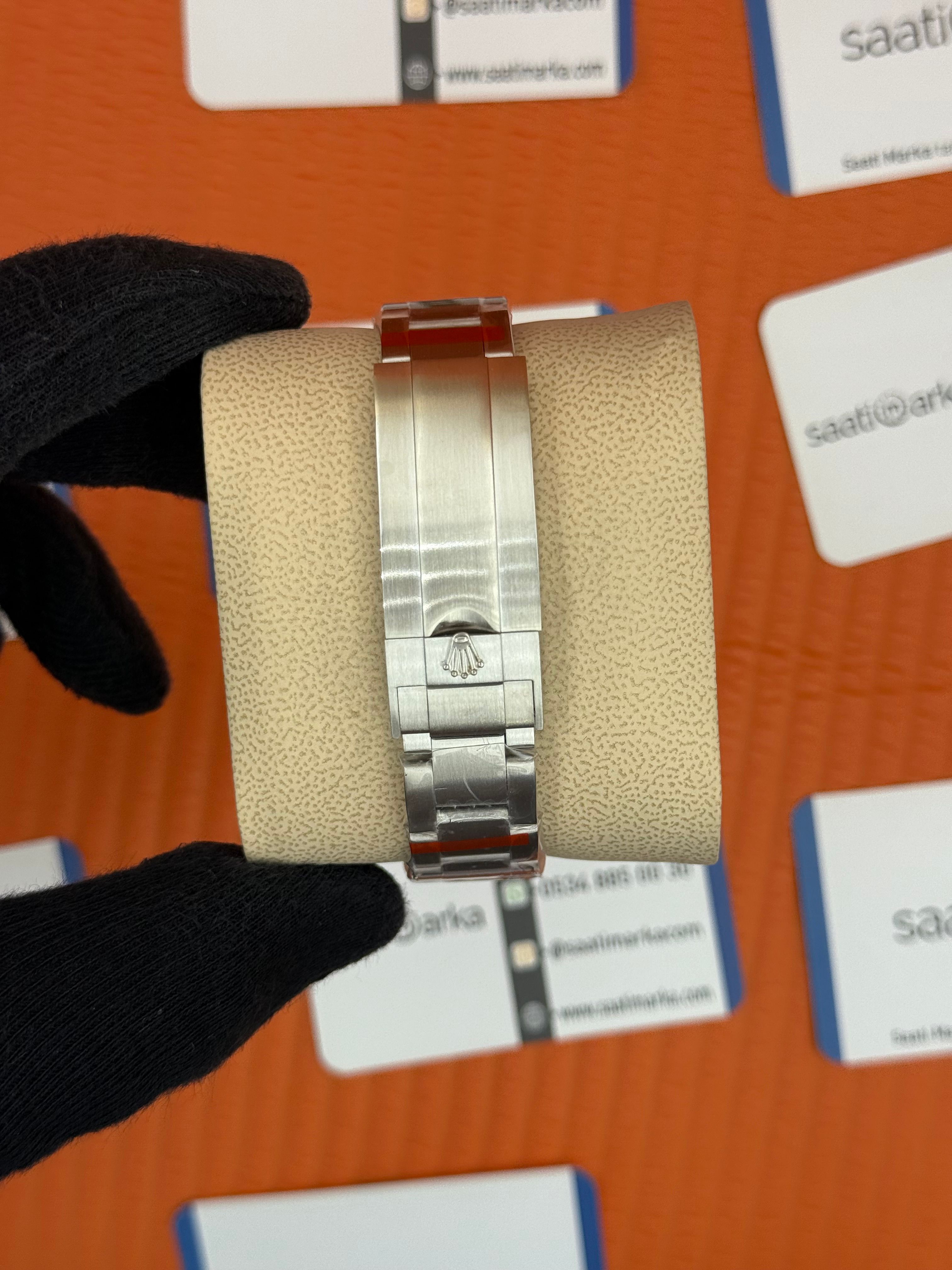 ROLEX Submariner skeleton dial silver oyster kordon