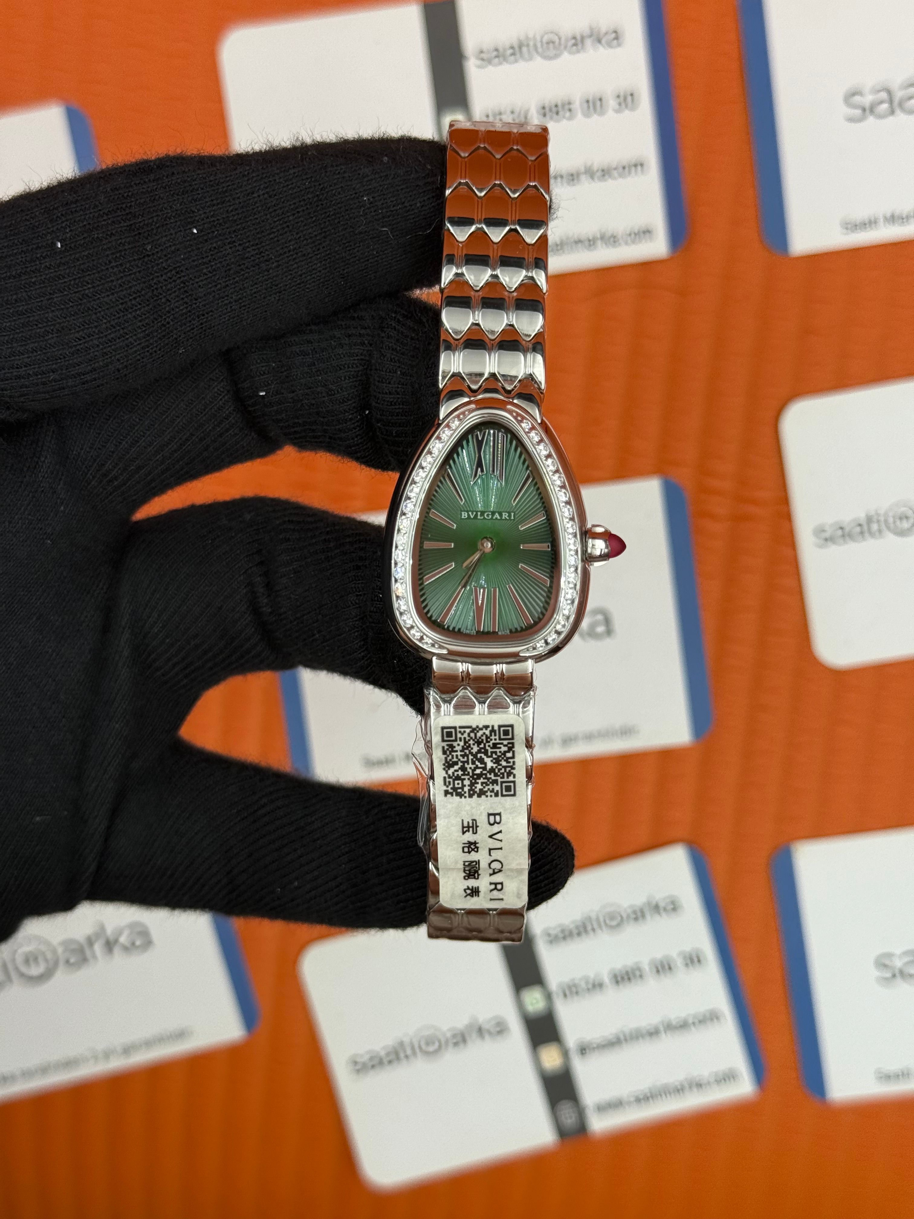 BVLGARİ serpenti seduttori taşlı bezel yeşil kadran silver kasa kordon kadın kol saati