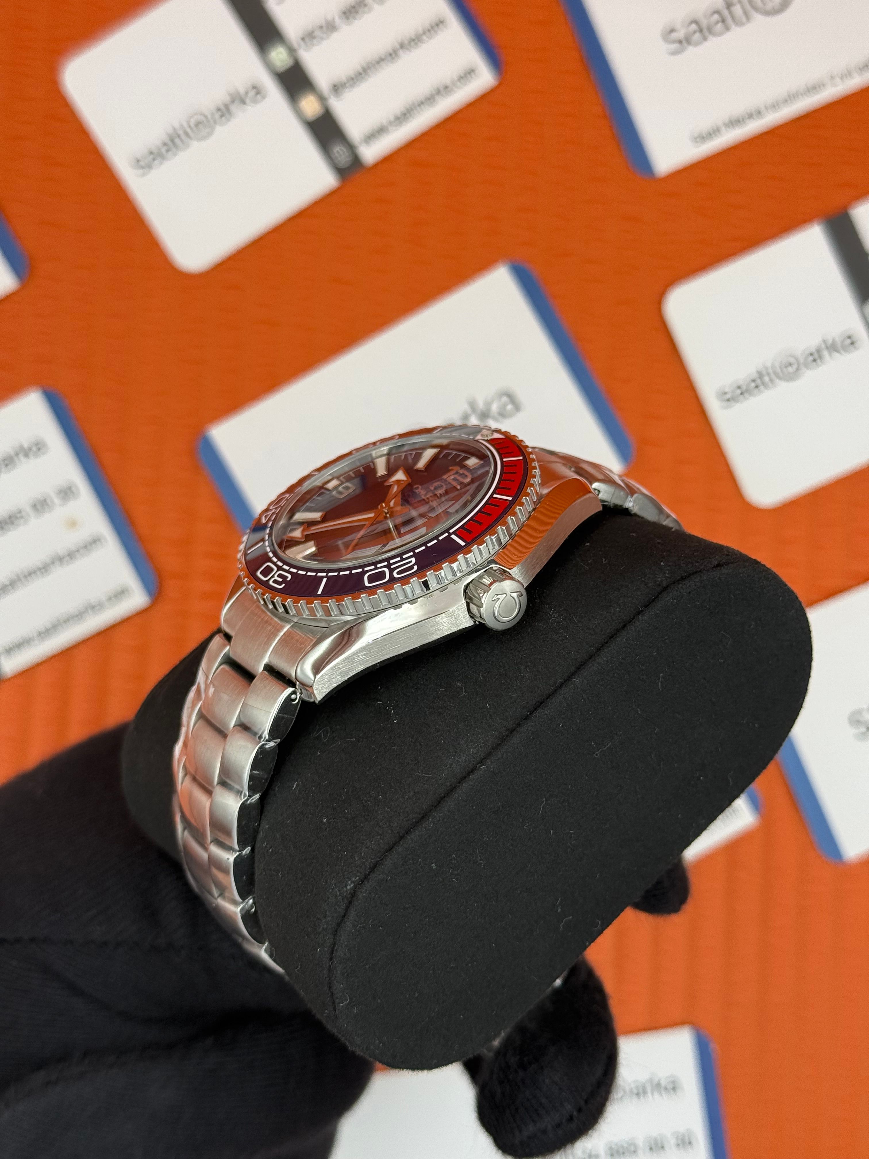 OMEGA SEMASTER CHRONOMETER 600M KIRMIZI LACİVERT BEZEL SİLVER KASA KORDON 