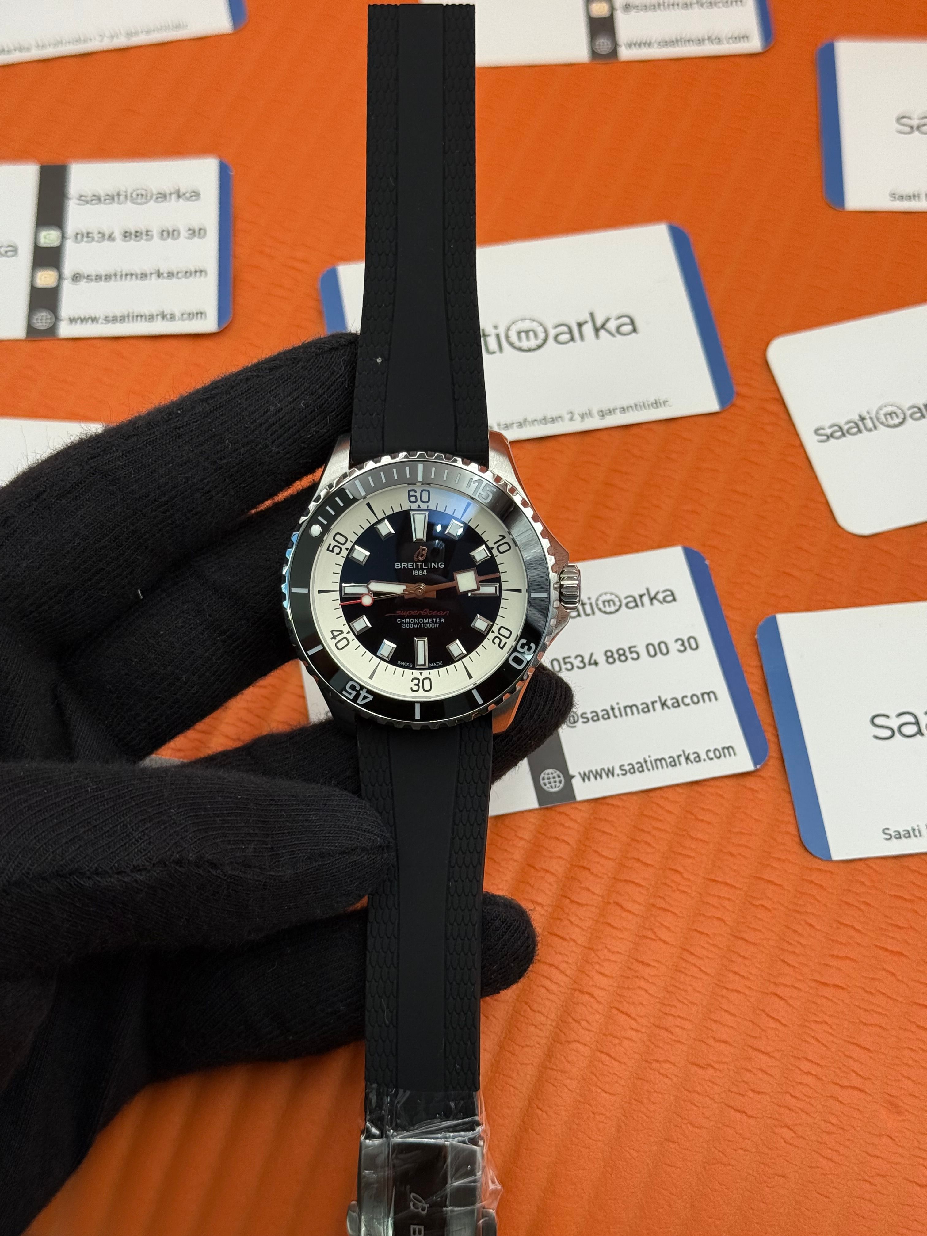 ROLEX Superocean siyah kauçuk kordon siyah kadran