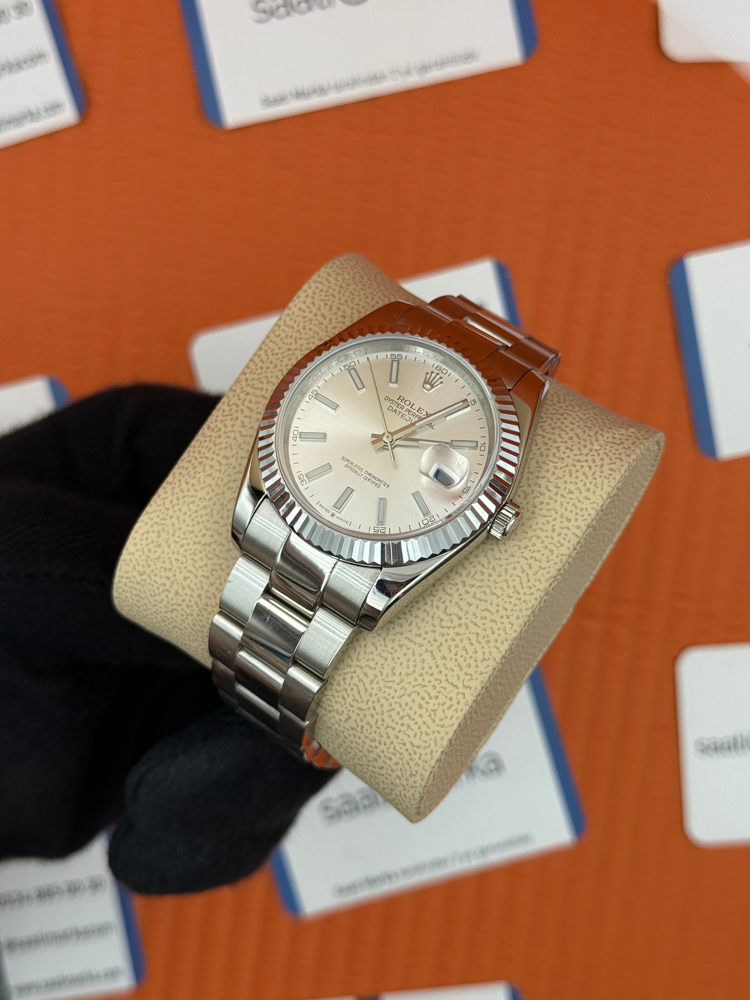 ROLEX Datejust white dial silver oyster kordon