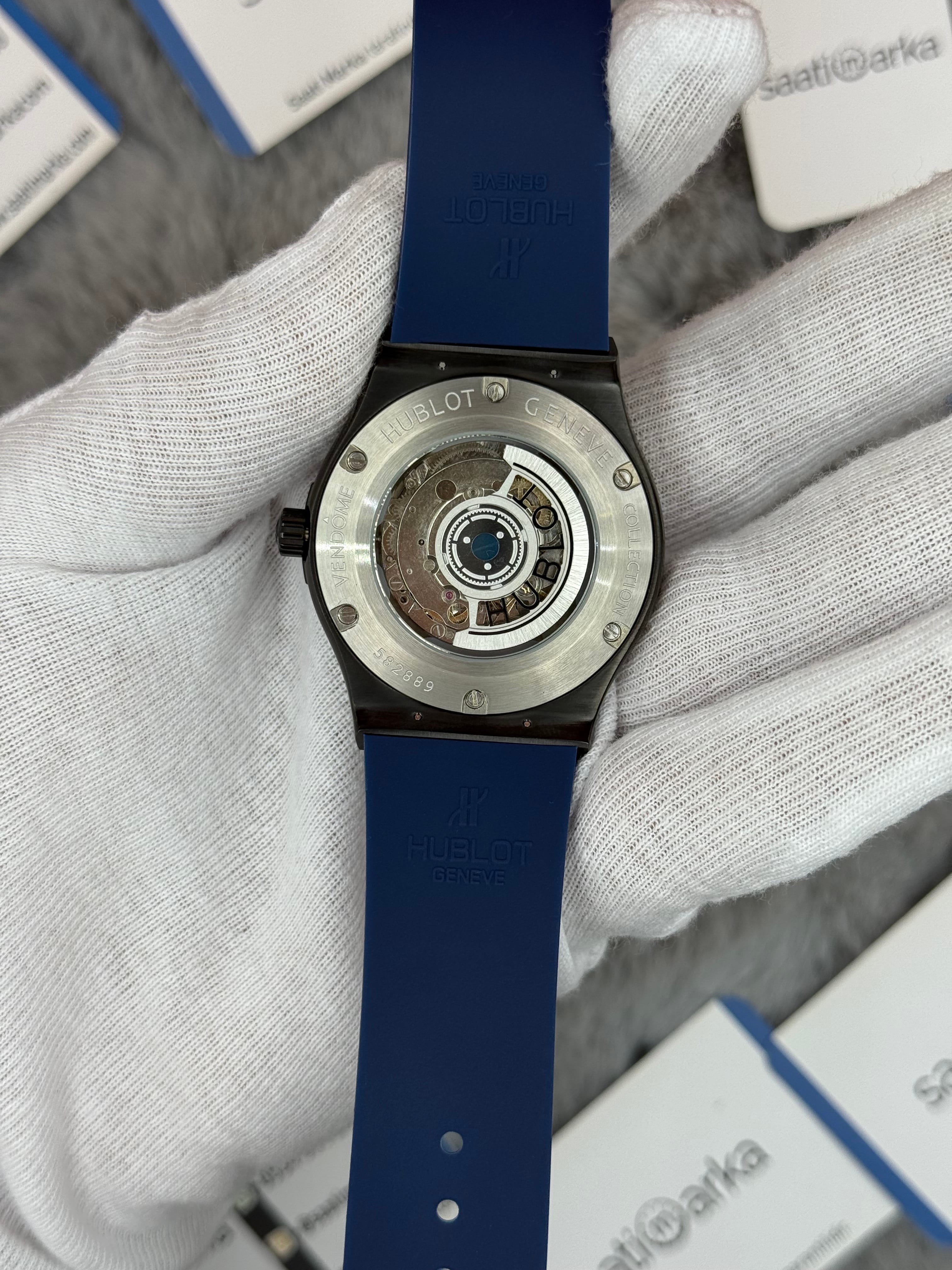 HUBLOT vendome 41mm siyah kasa mavi kadran mavi kauçuk kordon erkek kol saati