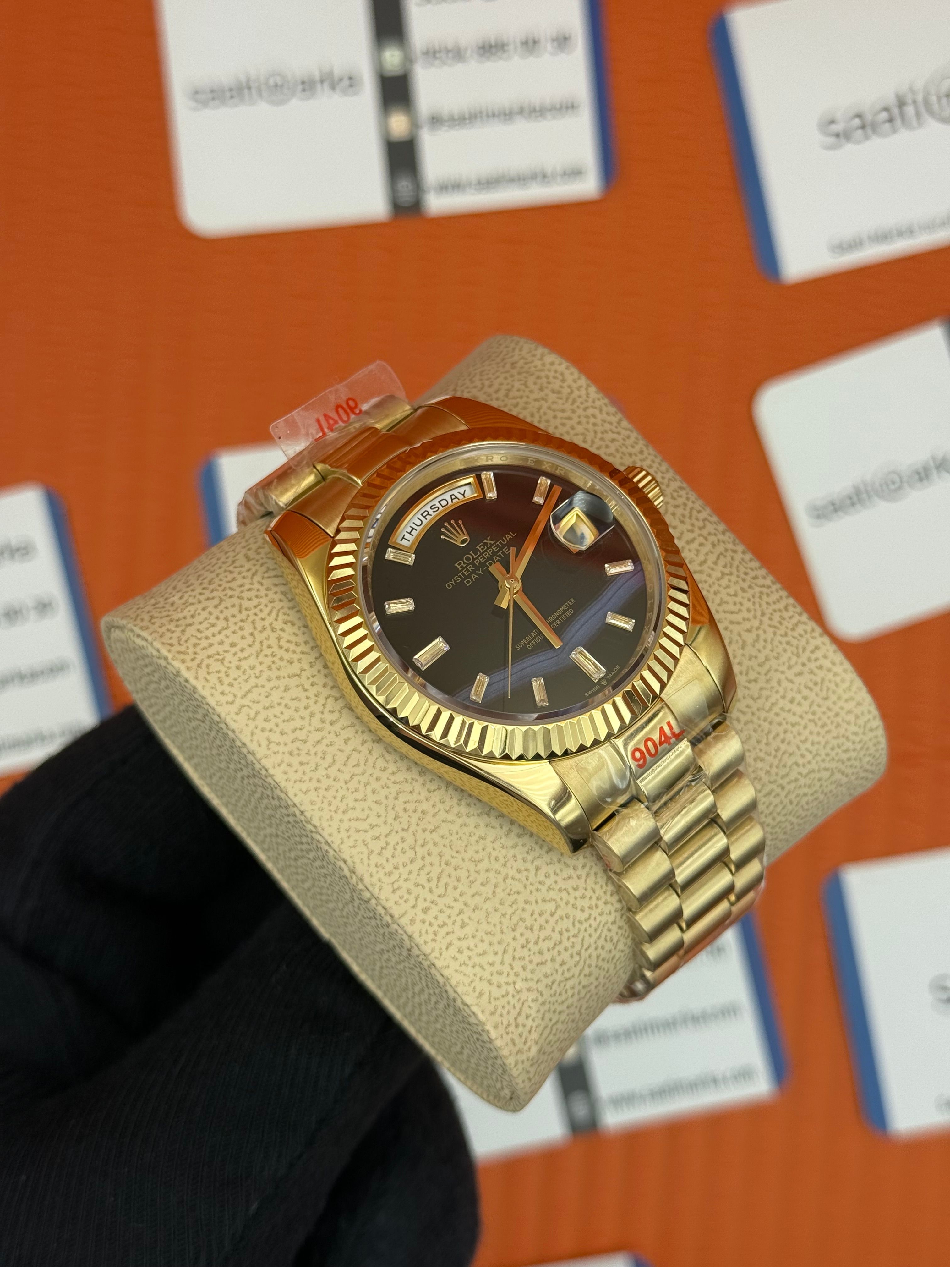 ROLEX Day Date black dial gold president kordon