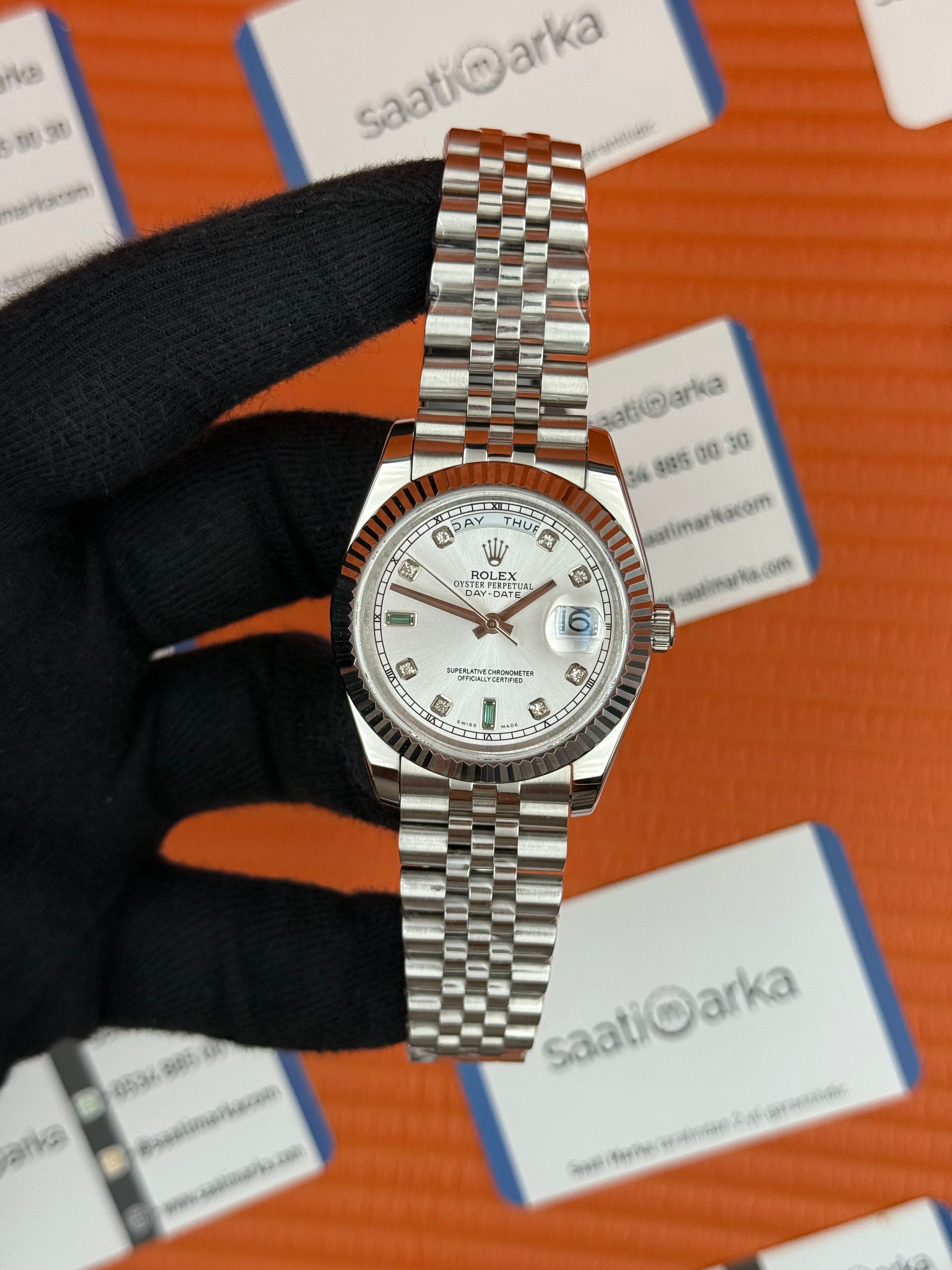 ROLEX Day Date baget taşlı beyaz kadran  silver jubilee kordon