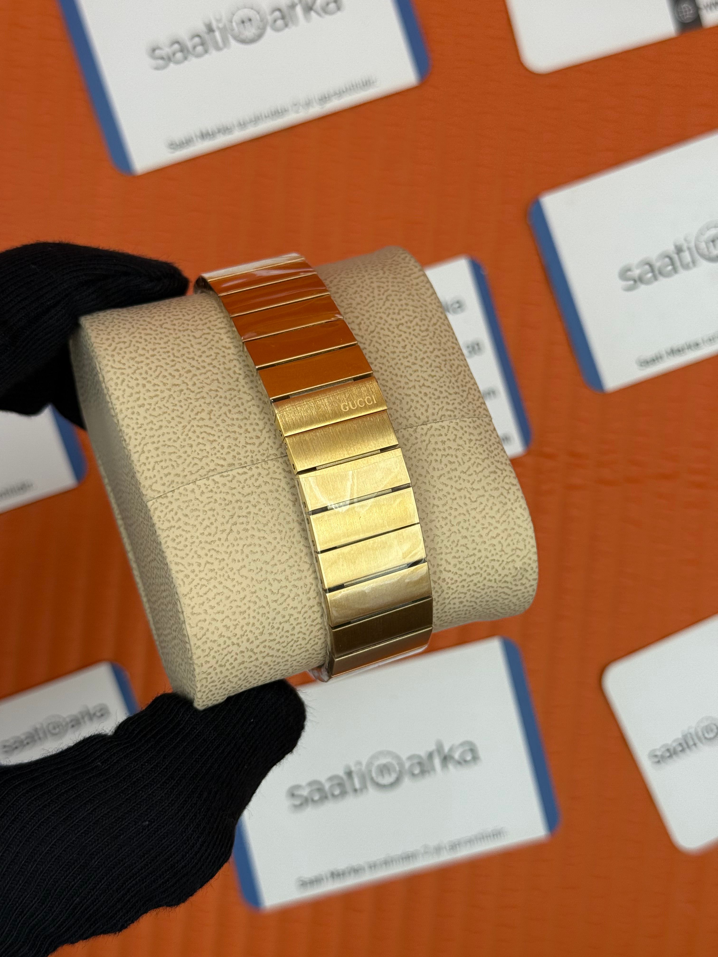 GUCCI GRIP yeşil gold kordon taşlı bezel kadın kol saati