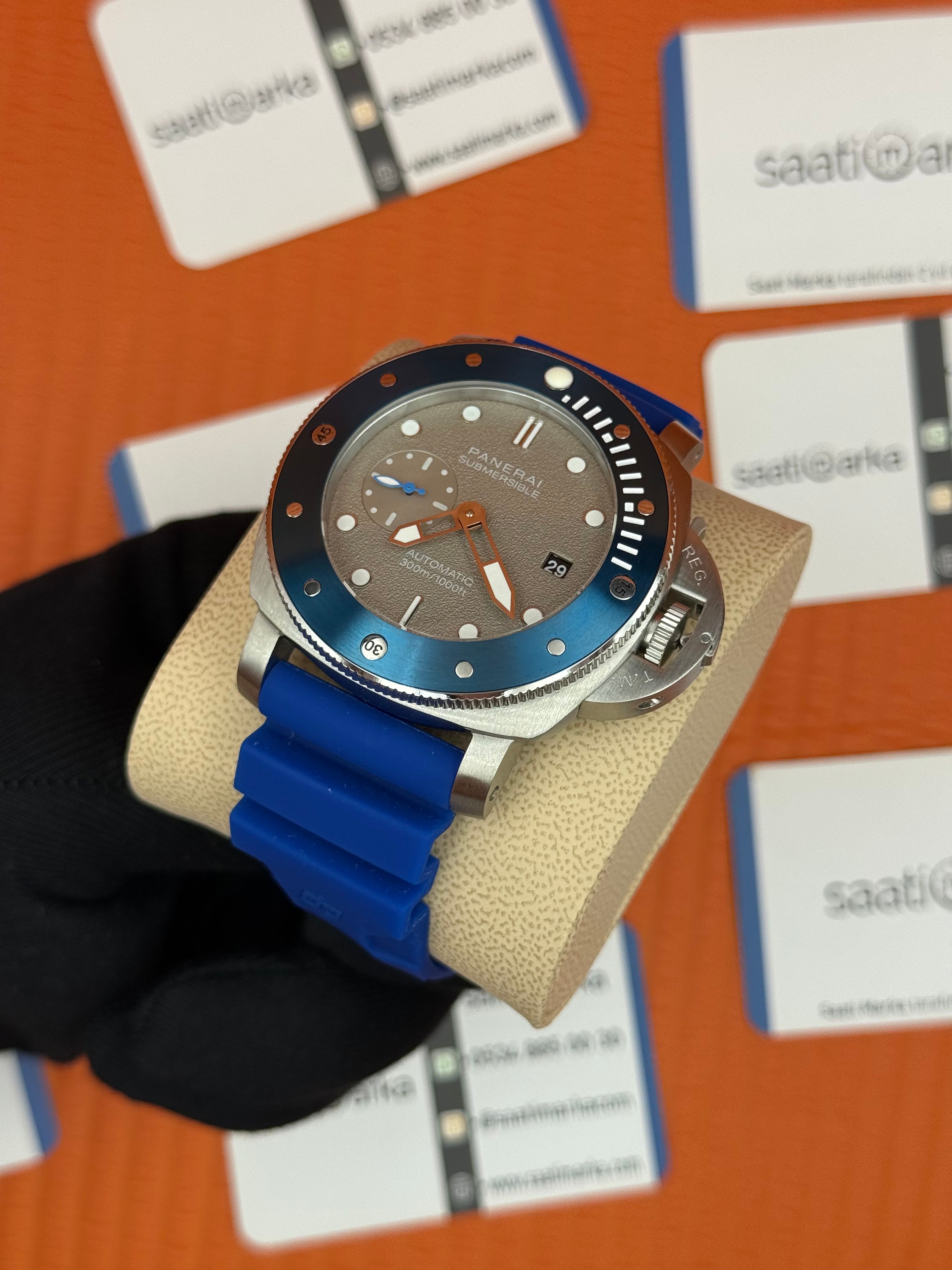 PANERAI submersible automatic 300m gri kadran mavi kauçuk kordon