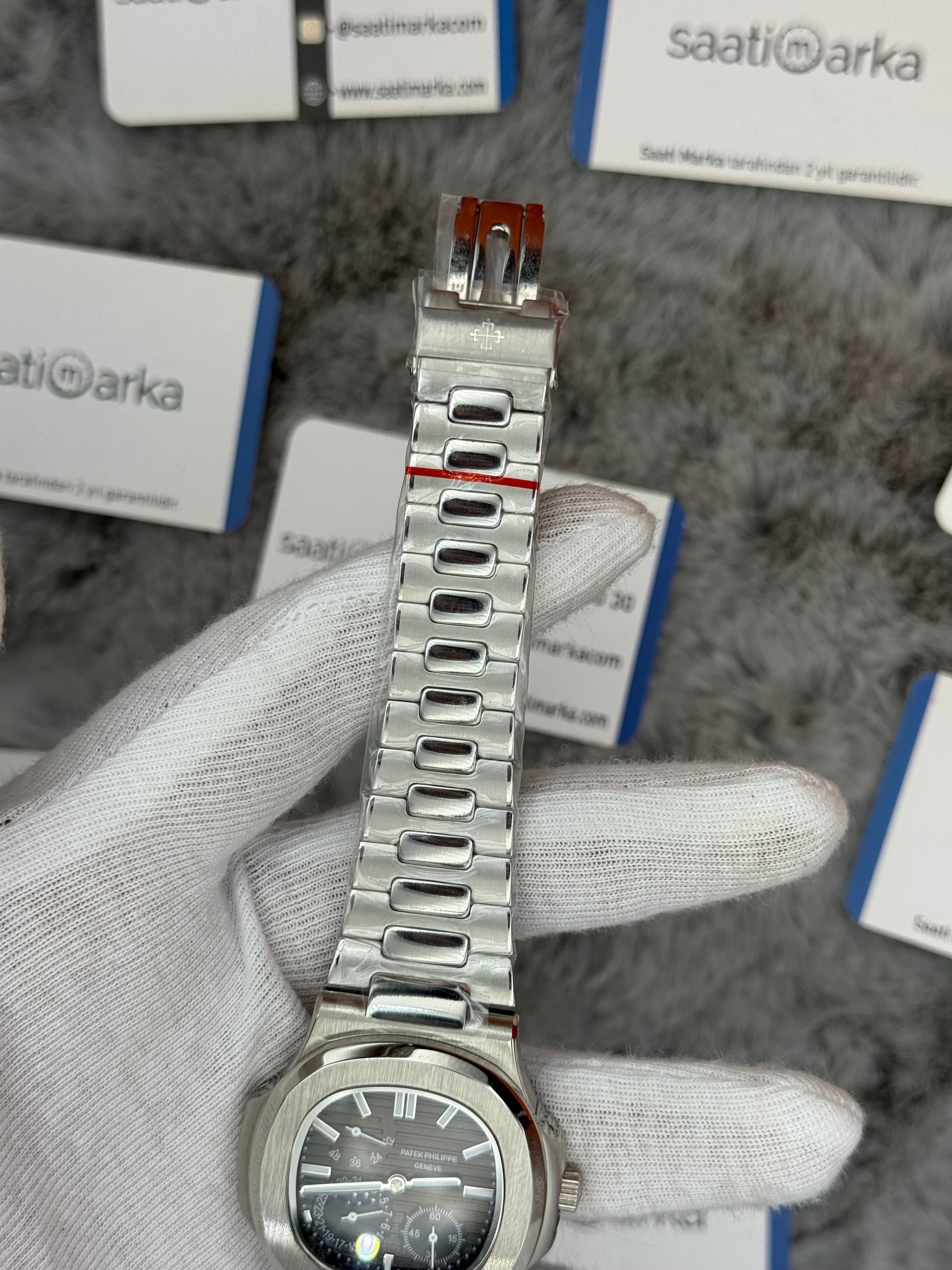 PATEK PHİLİPPE nautilus moontphase 5712 kahverengi kadran silver kasa kordon 40mm erkek kol saati