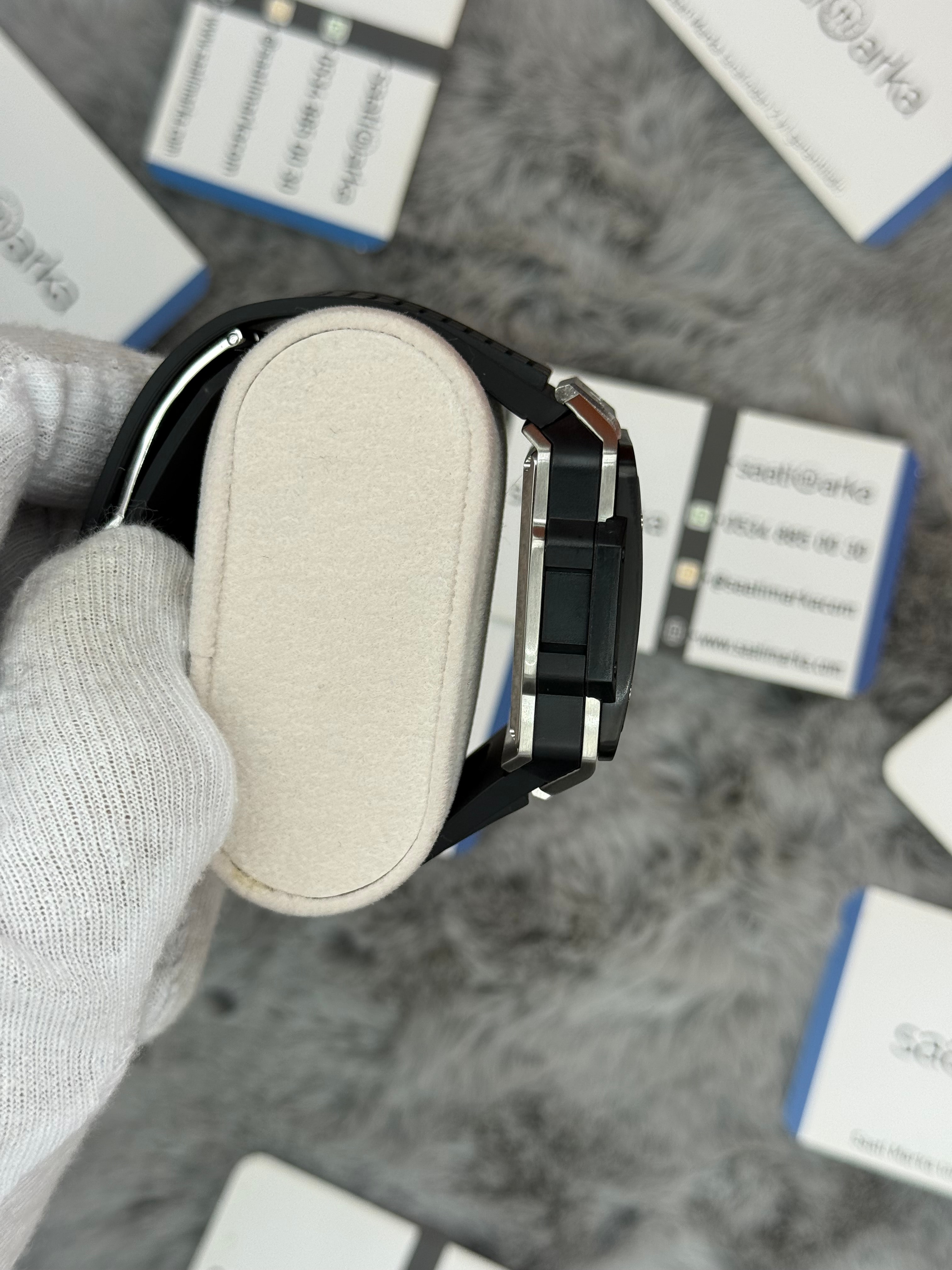 HUBLOT square bang tourbillon 42mm silver kasa siyah kauçuk kordon erkek kol saati