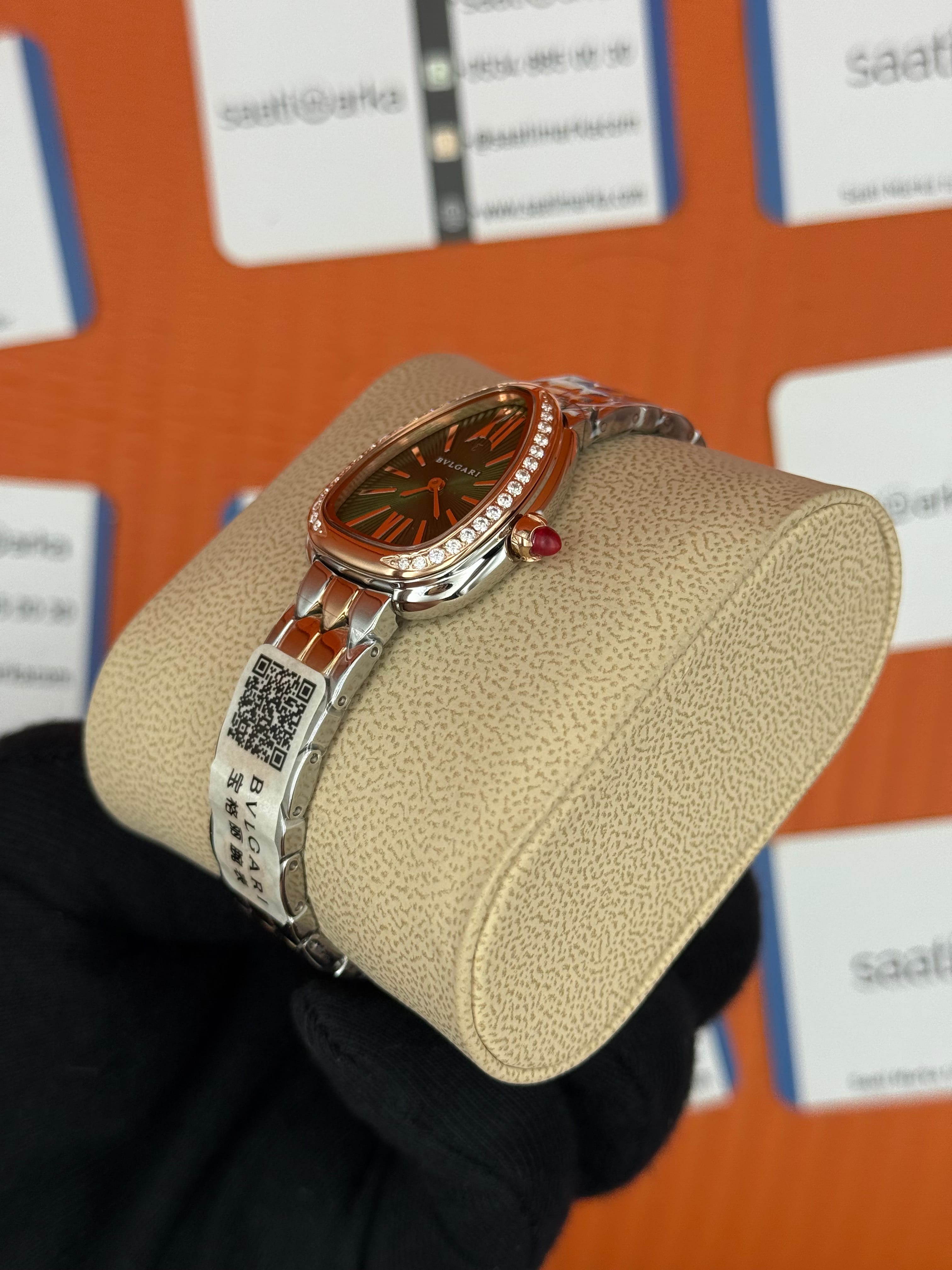 BVLGARİ serpenti seduttori taşlı bezel yeşil kadran rose kasa kordon kadın kol saati