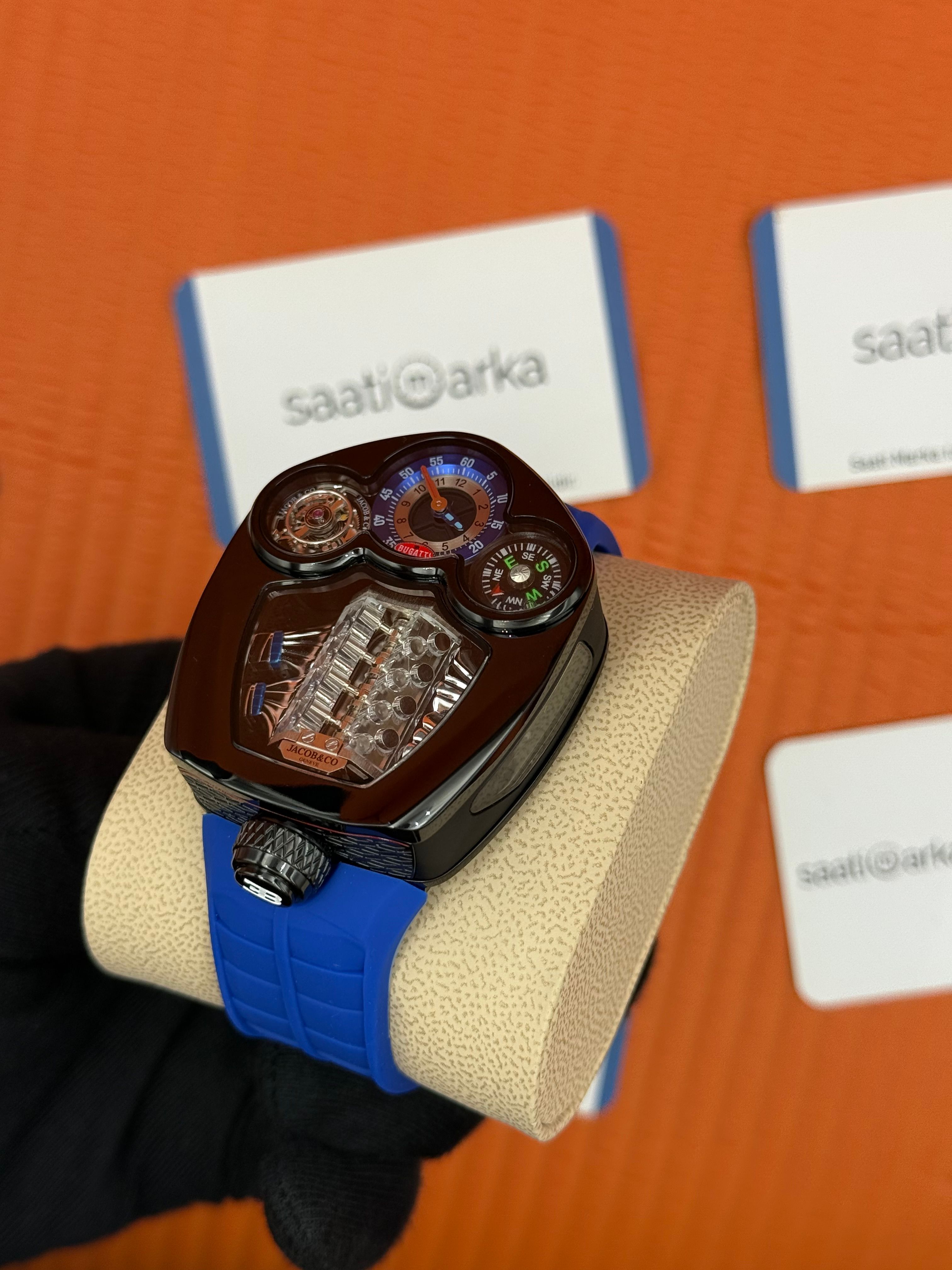 JACOB&CO BUGATTI turbillon kadran mavi kauçuk kadran siyah kasa