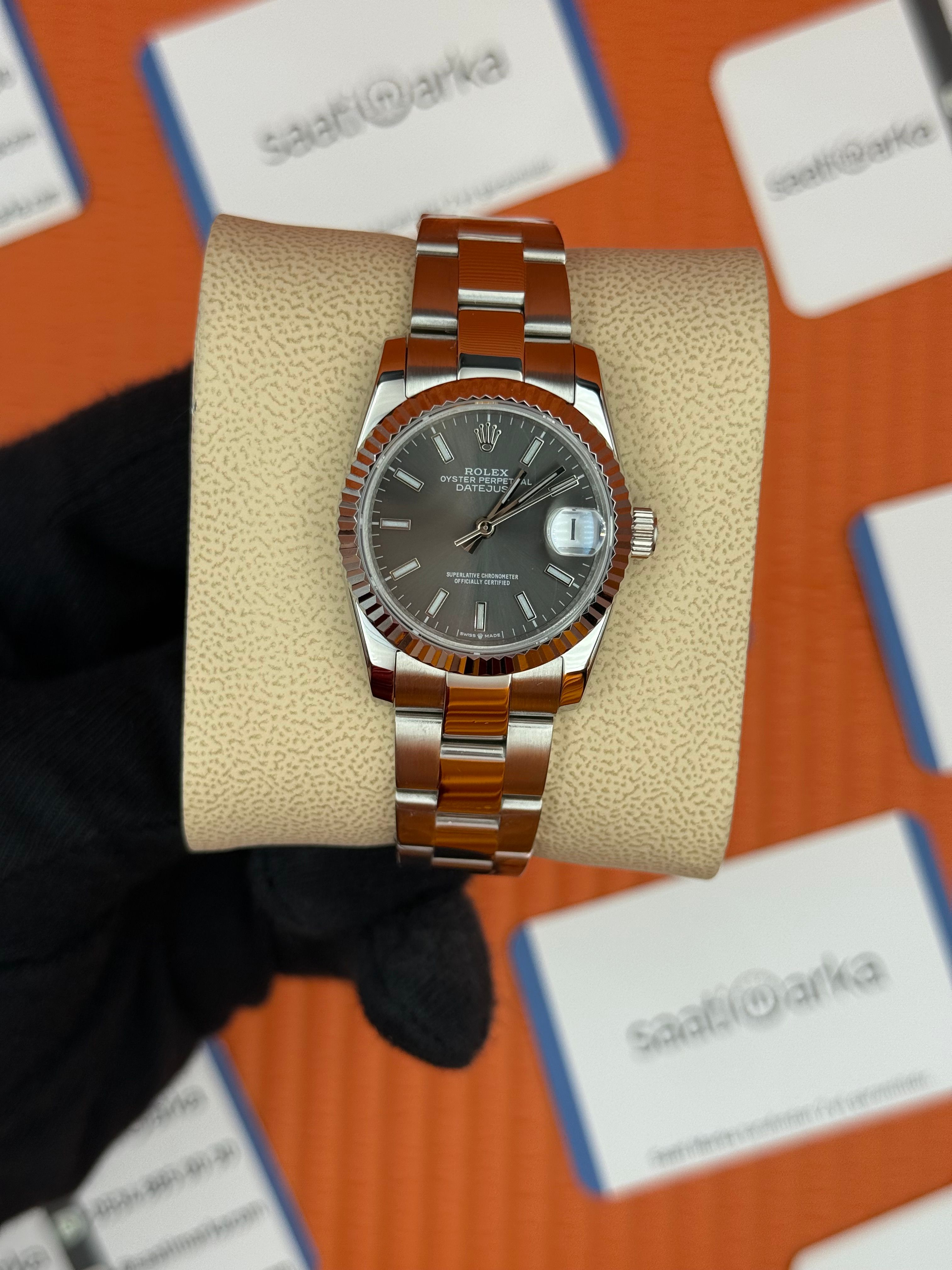 ROLEX datejust 31mm gri kadran  silver oyster kordon 