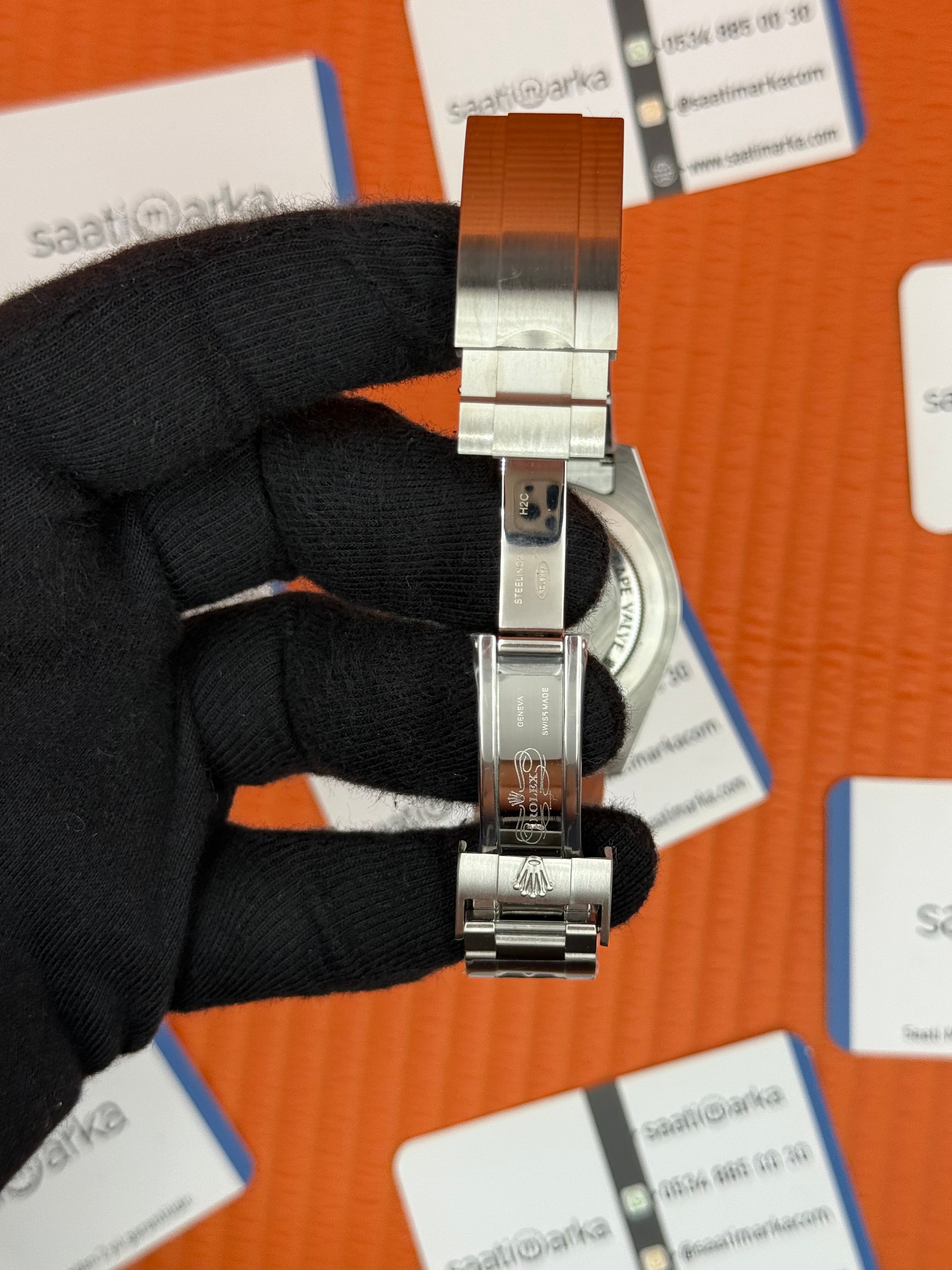 ROLEX Sea Dweller black dial silver kasa-kordon