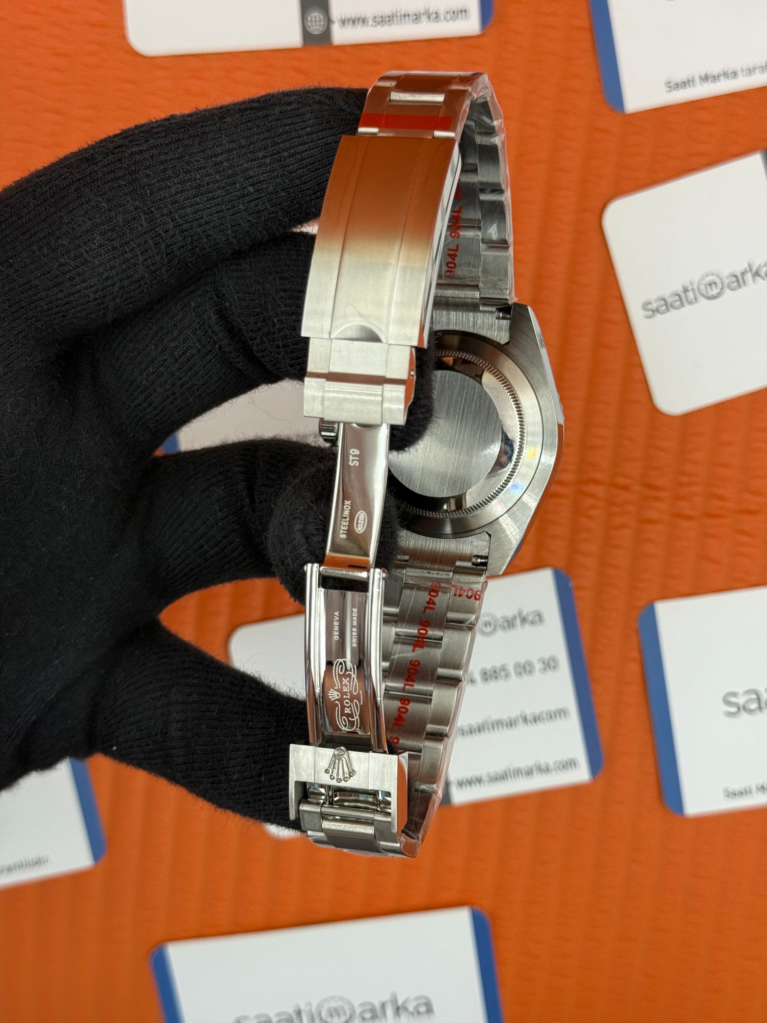 ROLEX Submariner taşlı bezel blue dial silver oyster kordon
