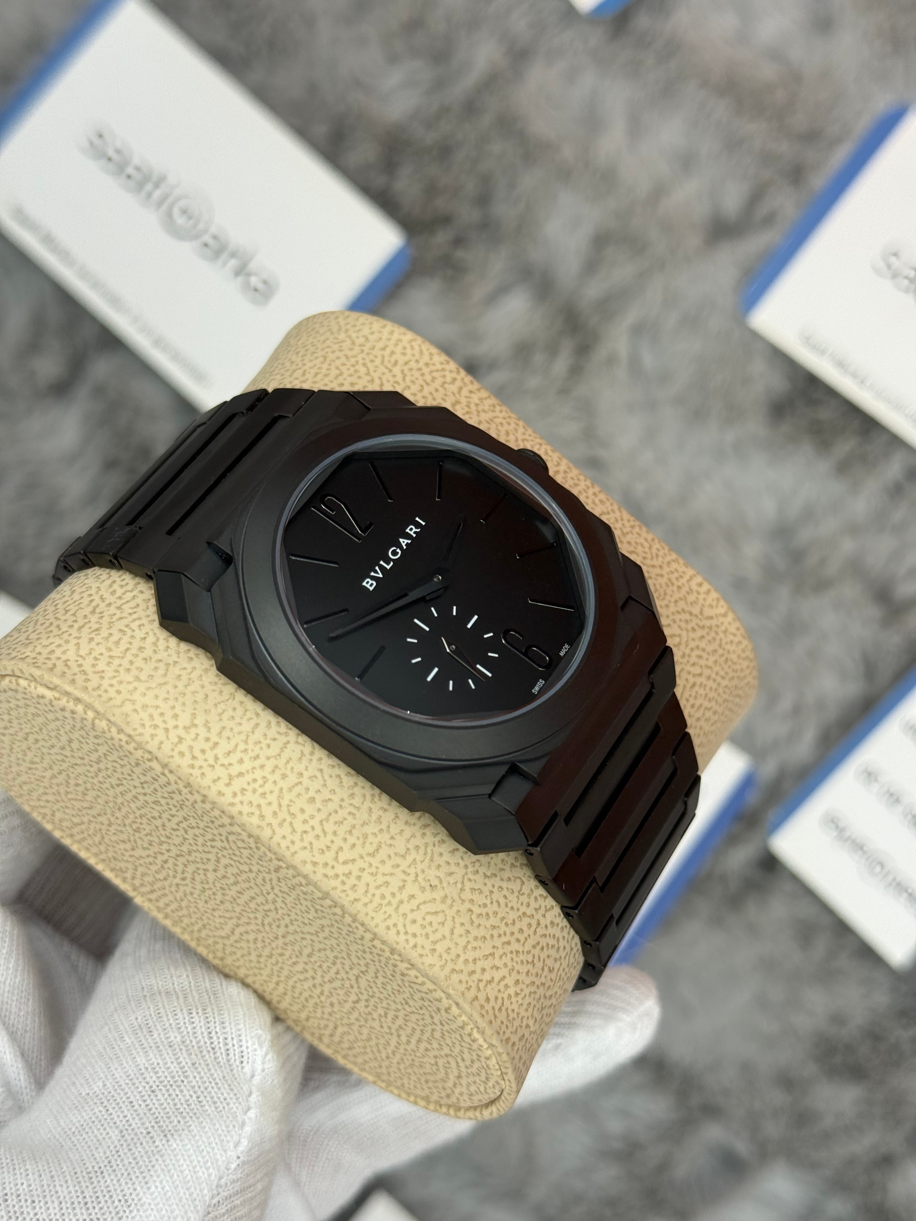 BVLGARİ octo 40mm dark black erkek kol saati