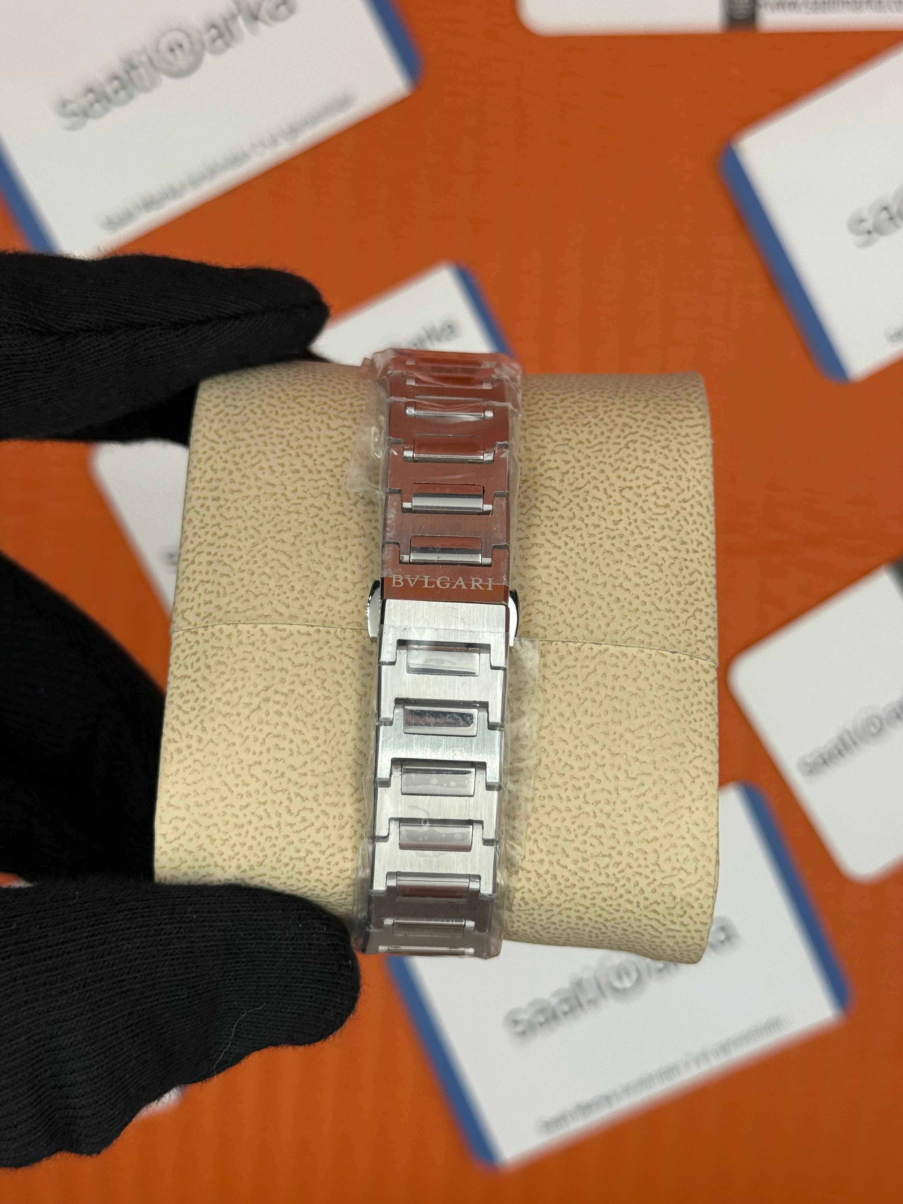 BVLGARI sedef kadran silver kasa kordon kadın kol saati