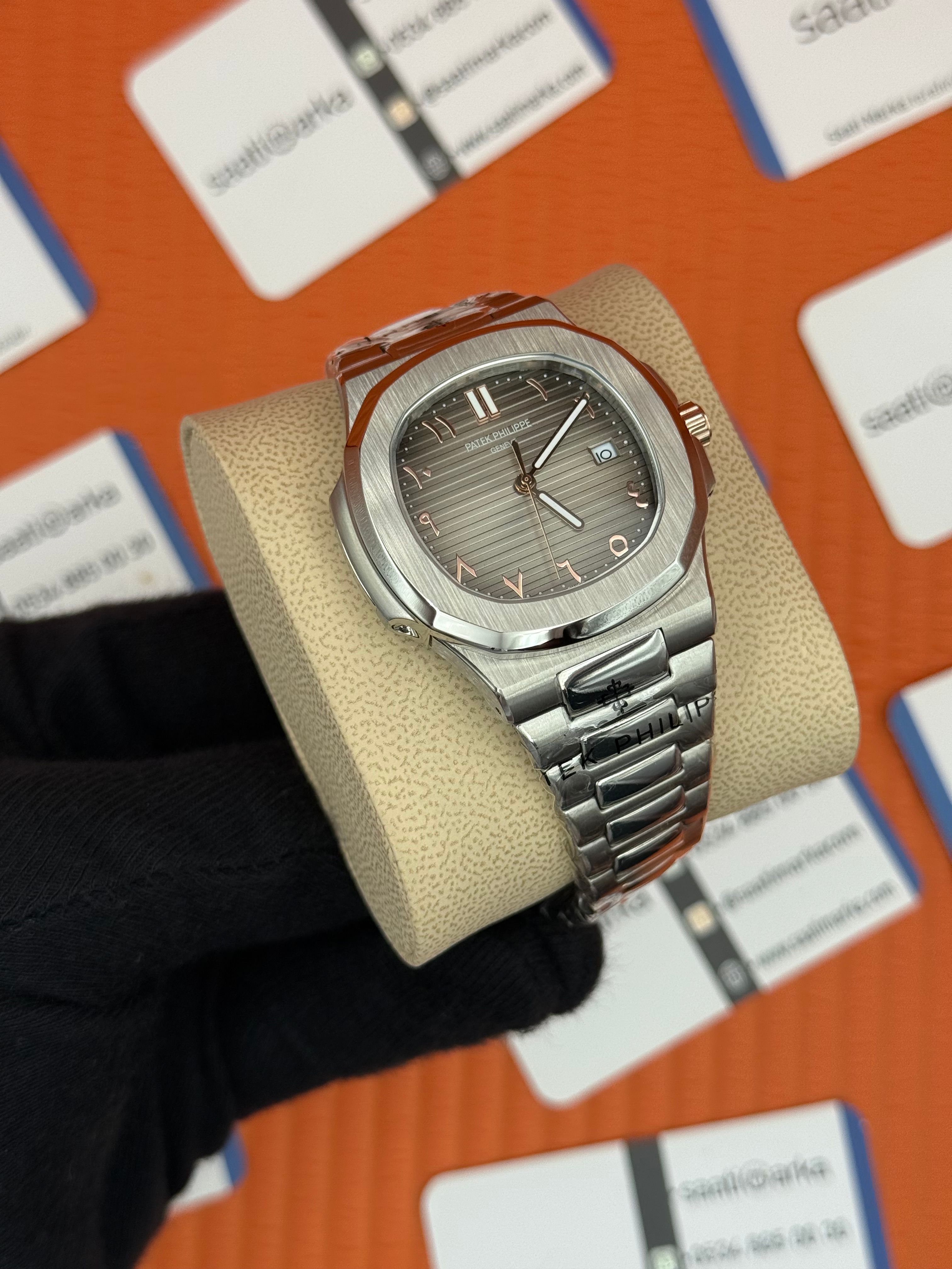 PATEK PHILIPPE NAUTİLUS GRİ KADRAN ARAPÇA İNDEXLİ SİLVER KASA-KORDON 