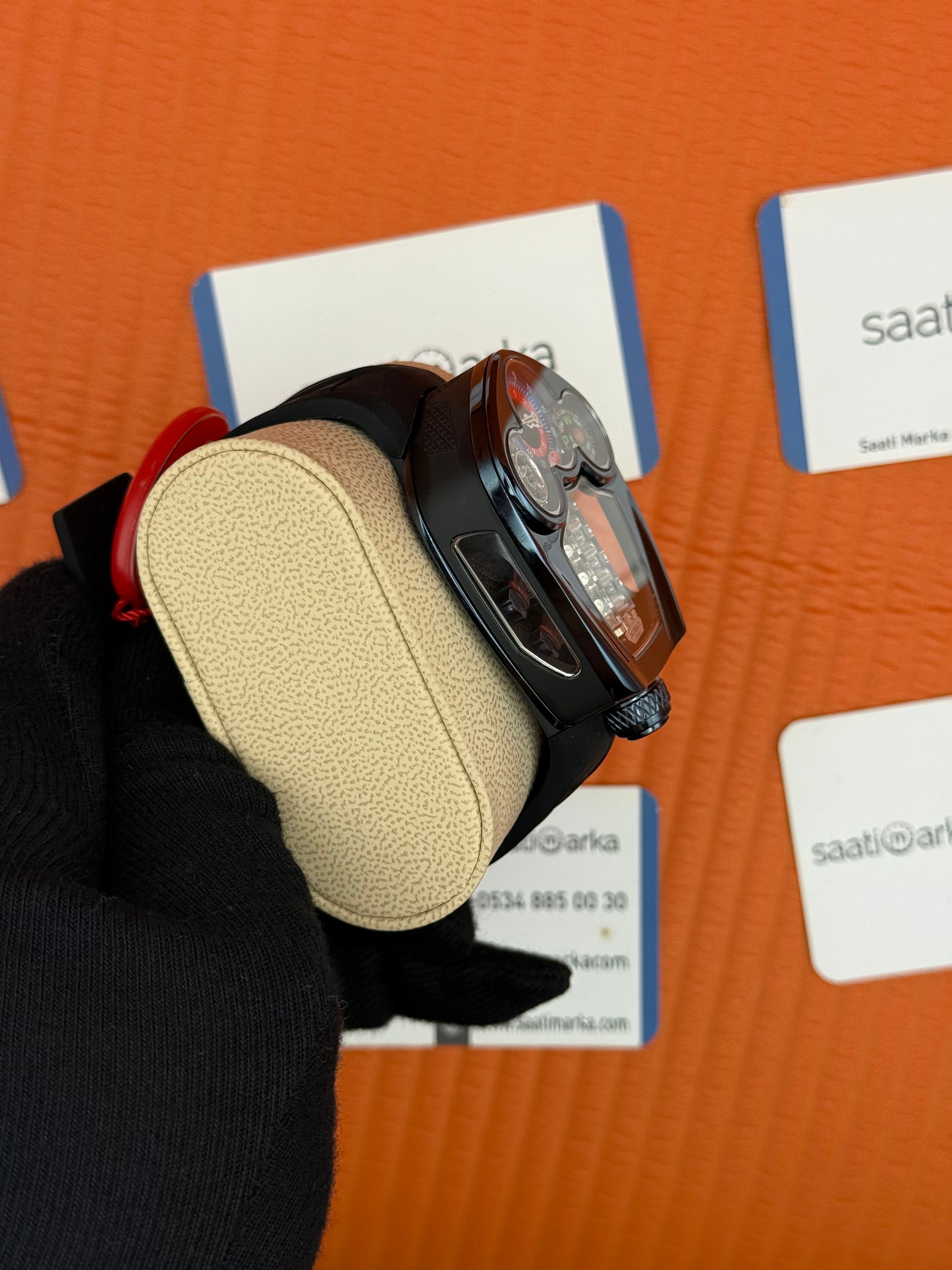 JACOB&CO BUGATTI  turbillon lacivert kasa siyah kauçuk kordon 