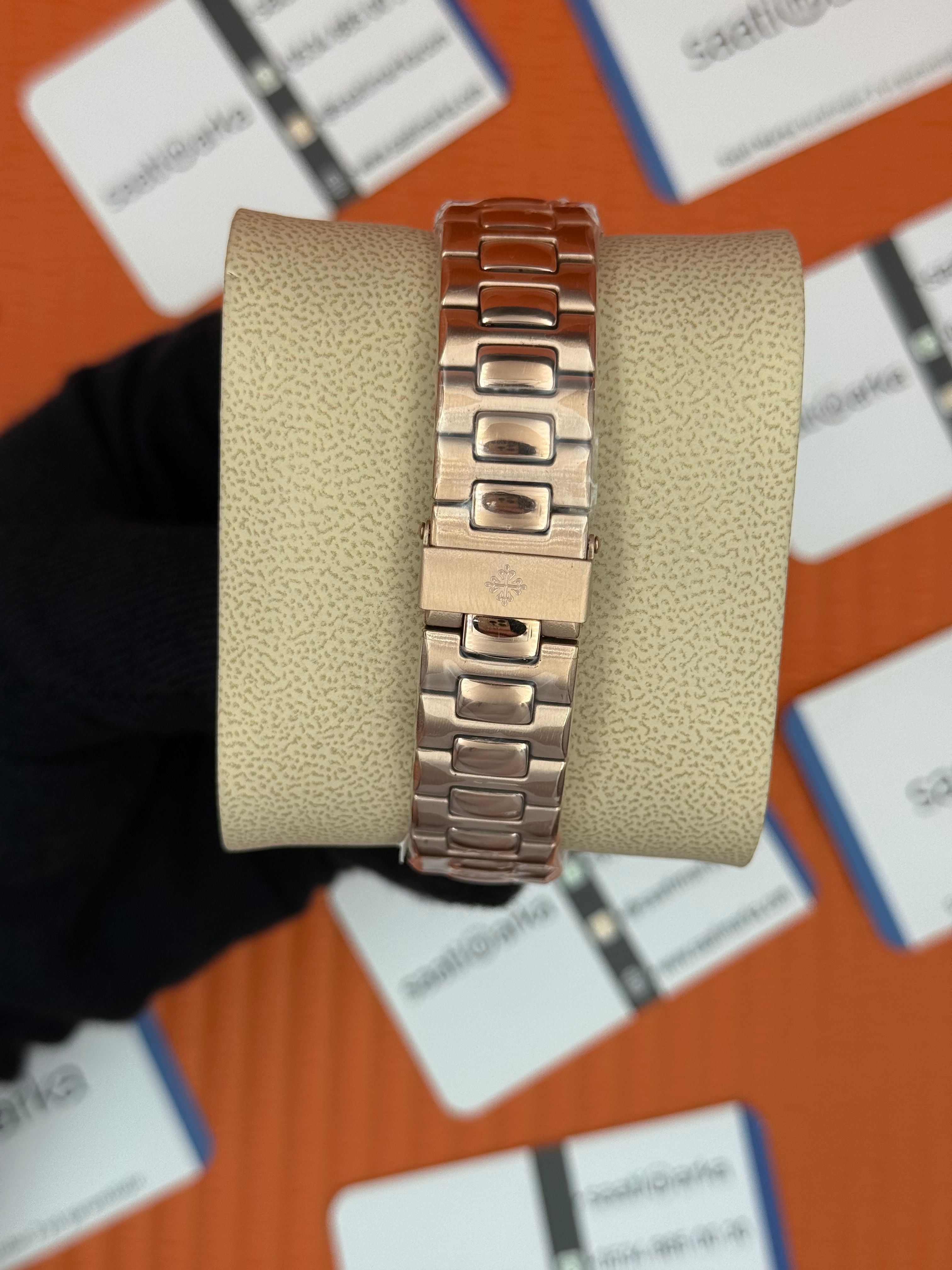 PATEK PHILIPPE nautilus beyaz kadran rose kasa-kordon