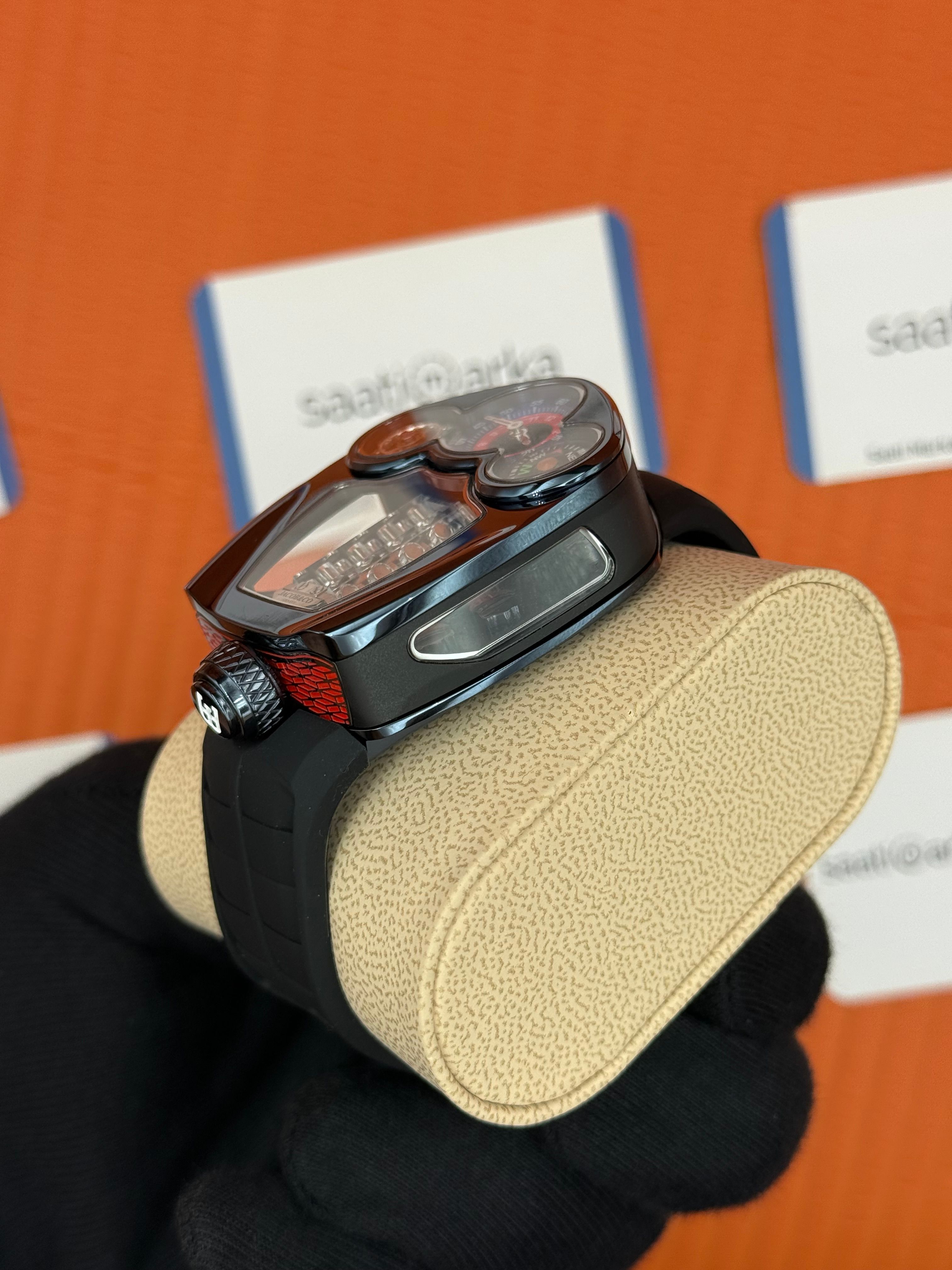 JACOB&CO BUGATTI  turbillon lacivert kasa siyah kauçuk kordon 