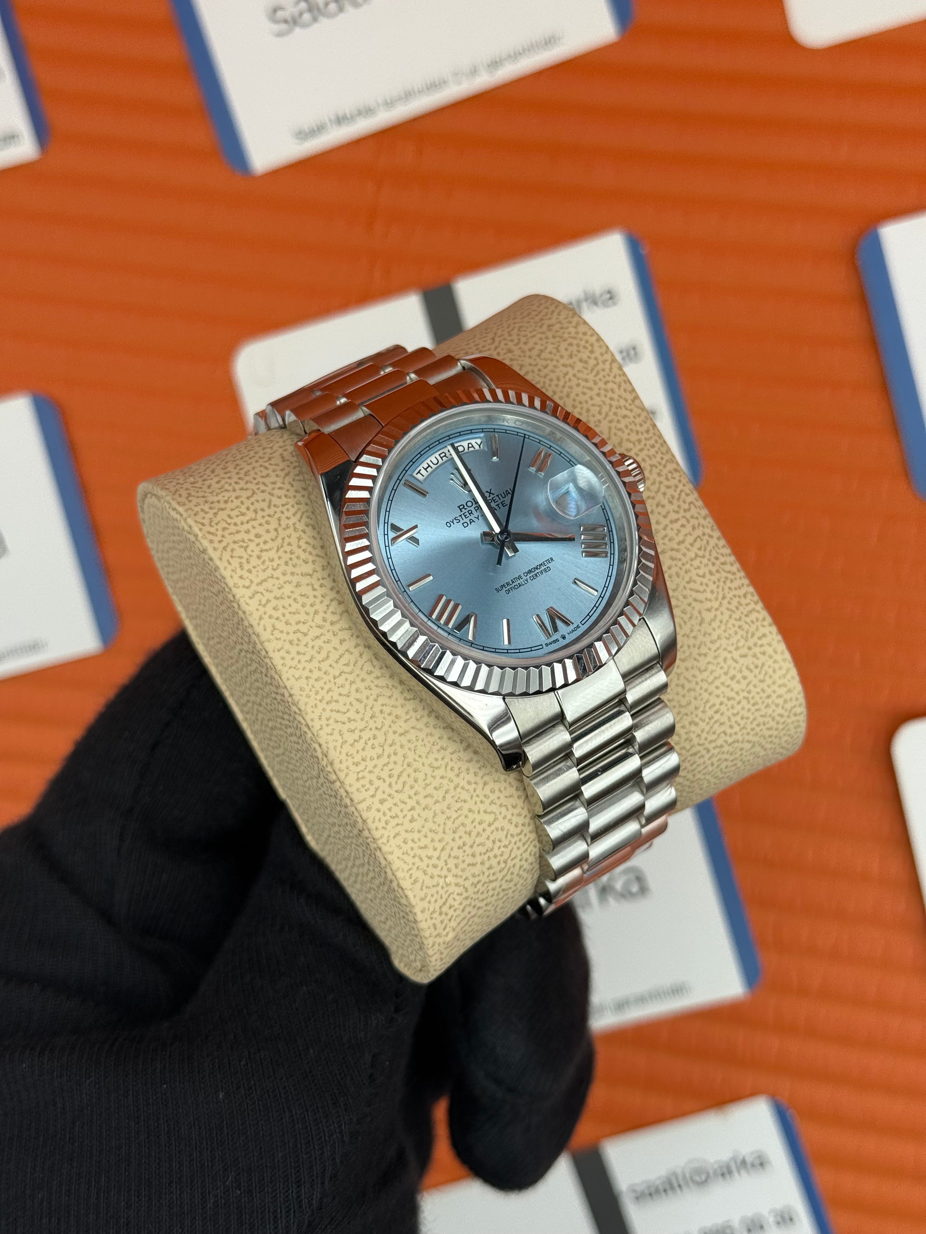 ROLEX Day Date roma rakamlı buz mavisi kadran silver president kordon
