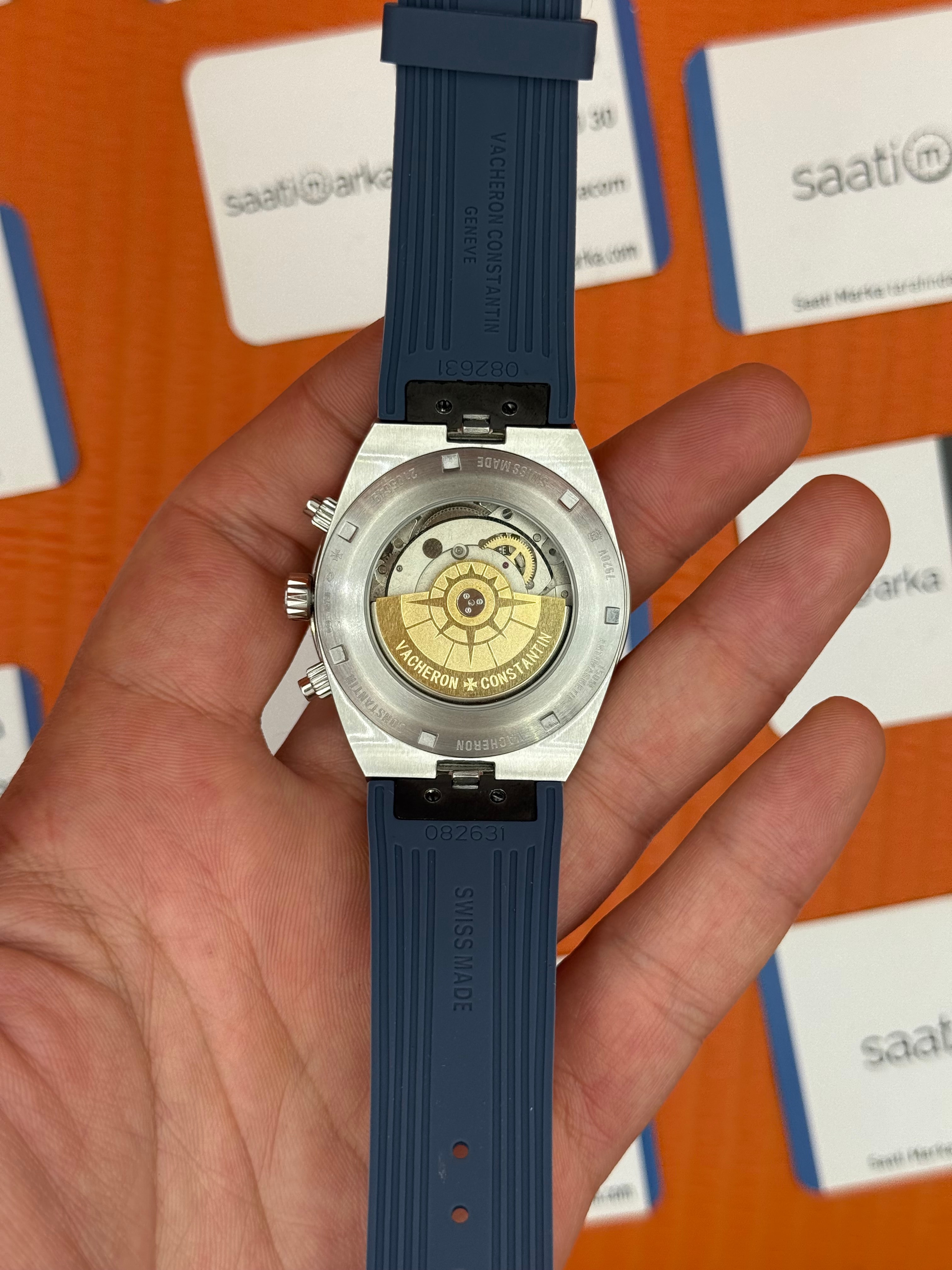 VACHERON CONSTANTIN overseas chronograph mavi kadran silver kasa mavi kauçuk kordon erkek kol saati