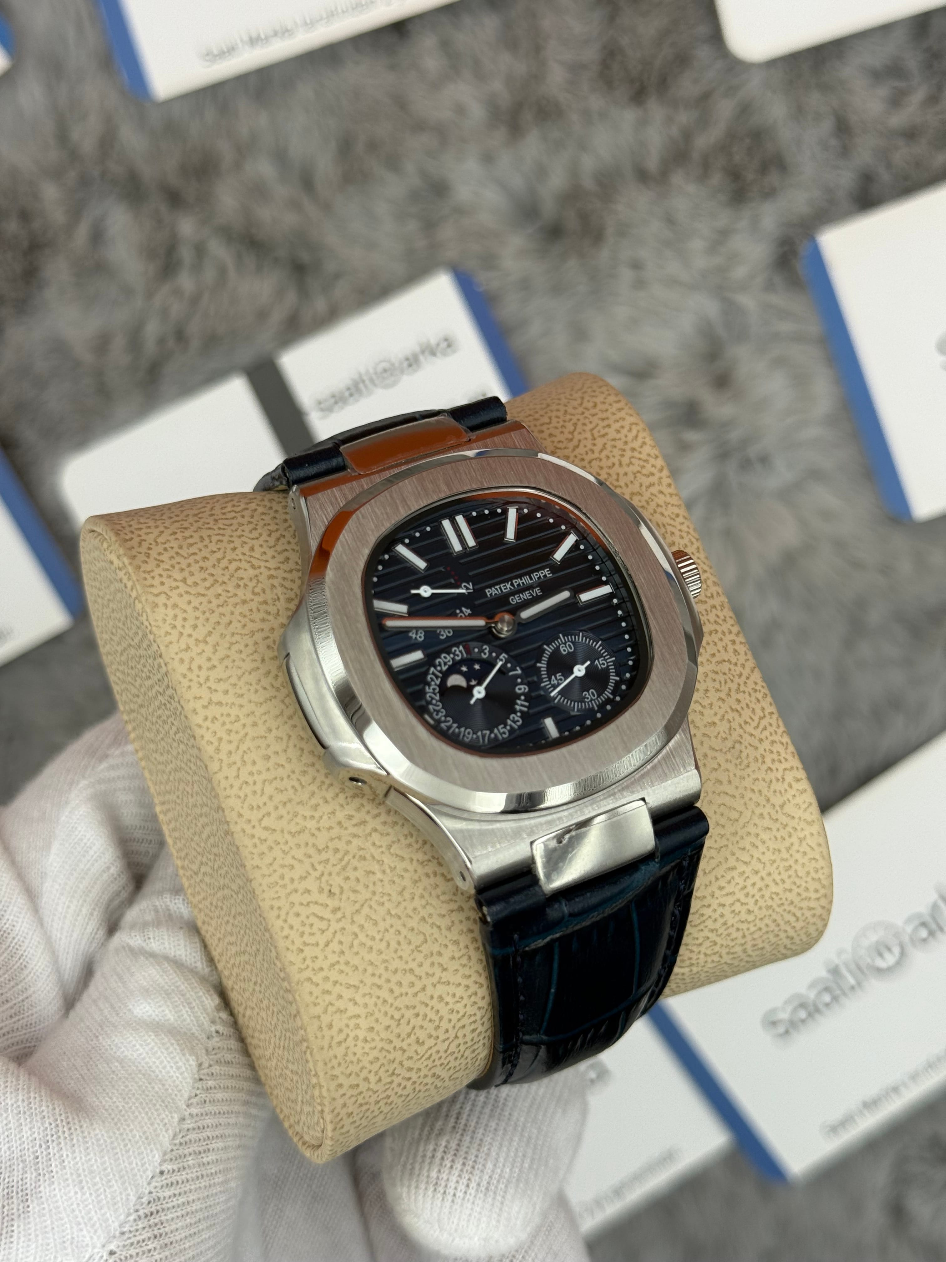 PATEK PHİLİPPE nautilus moontphase 5712 lacivert kadran lacivert deri kordon silver kasa 40mm erkek kol saati