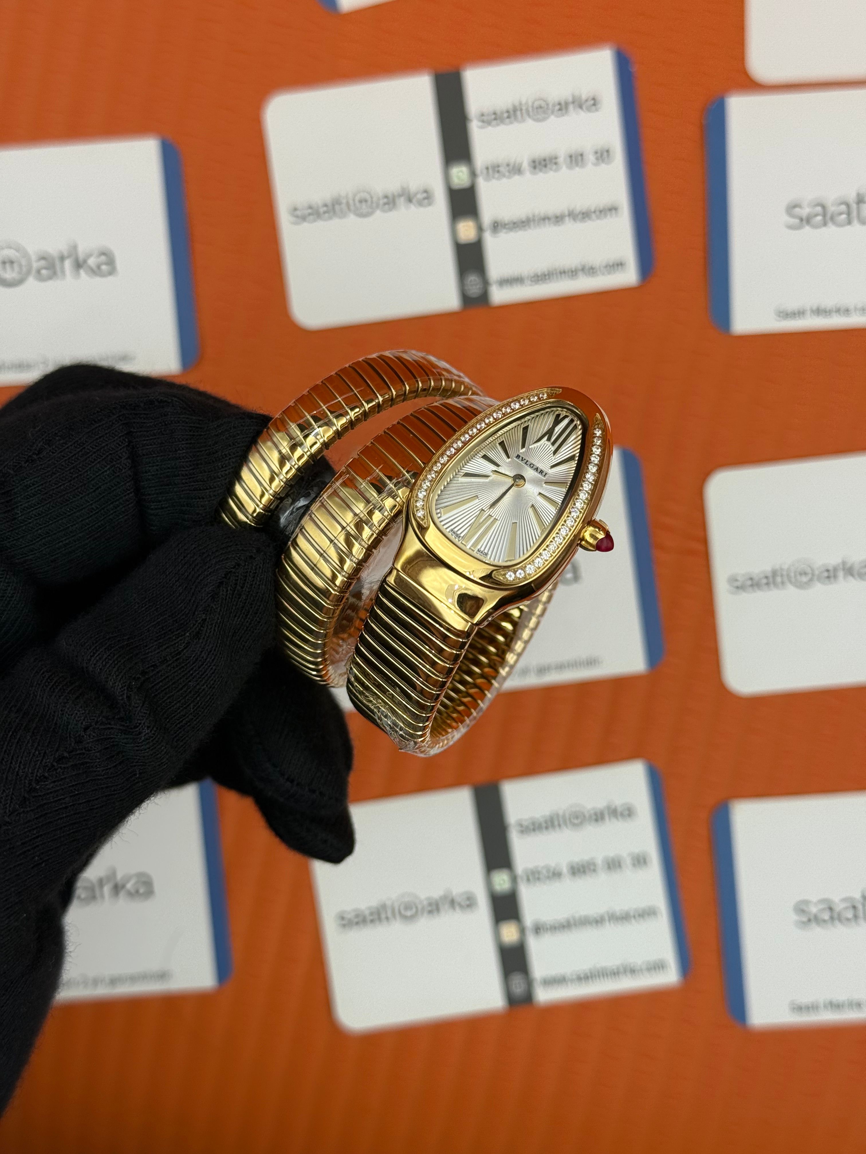 BVLGARİ serpenti çift sarma gold kordon taşlı bezel beyaz kadran kadın kol saati