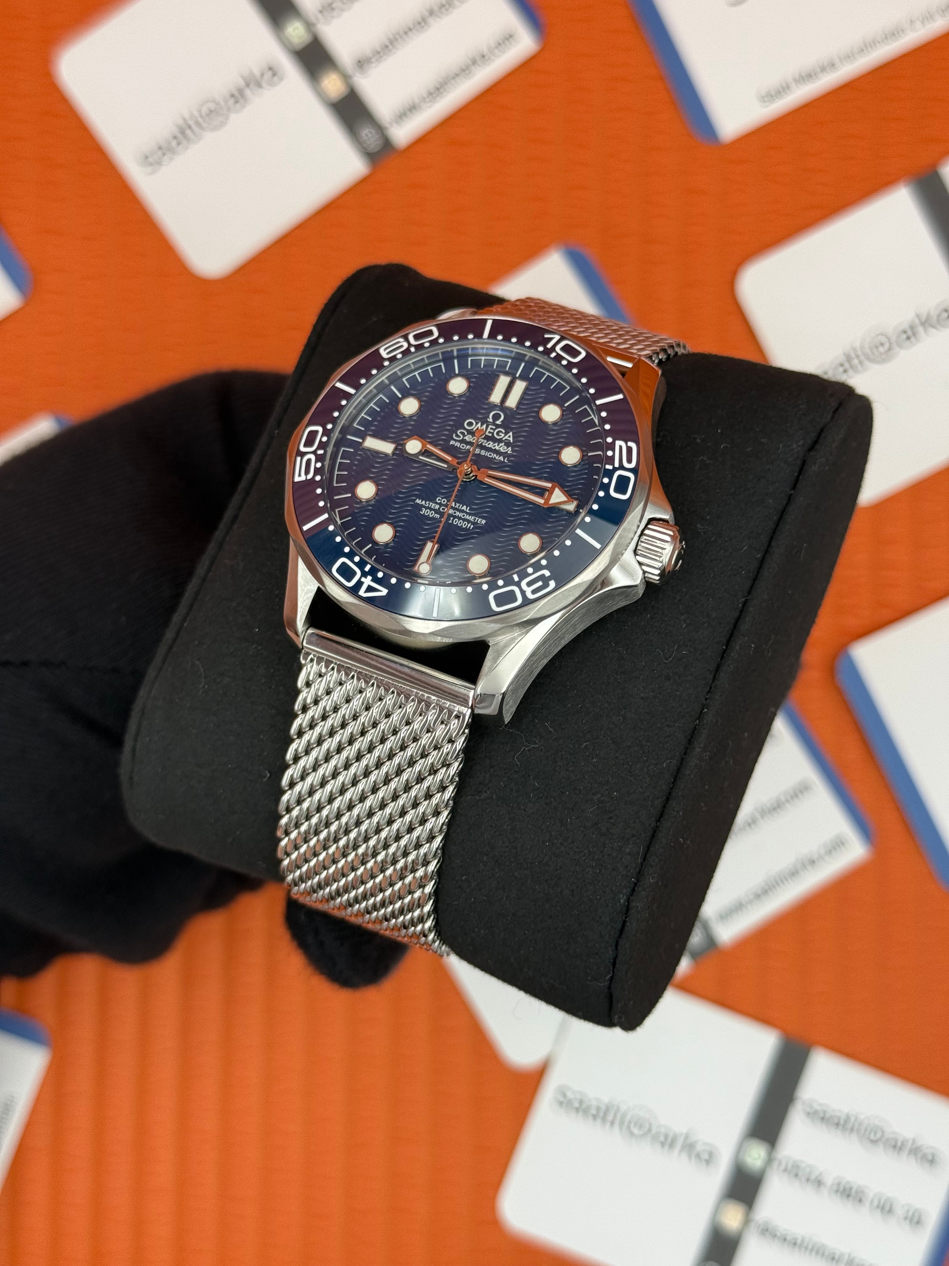 OMEGA SEAMASTER 300M JAMES BOND Anniversary