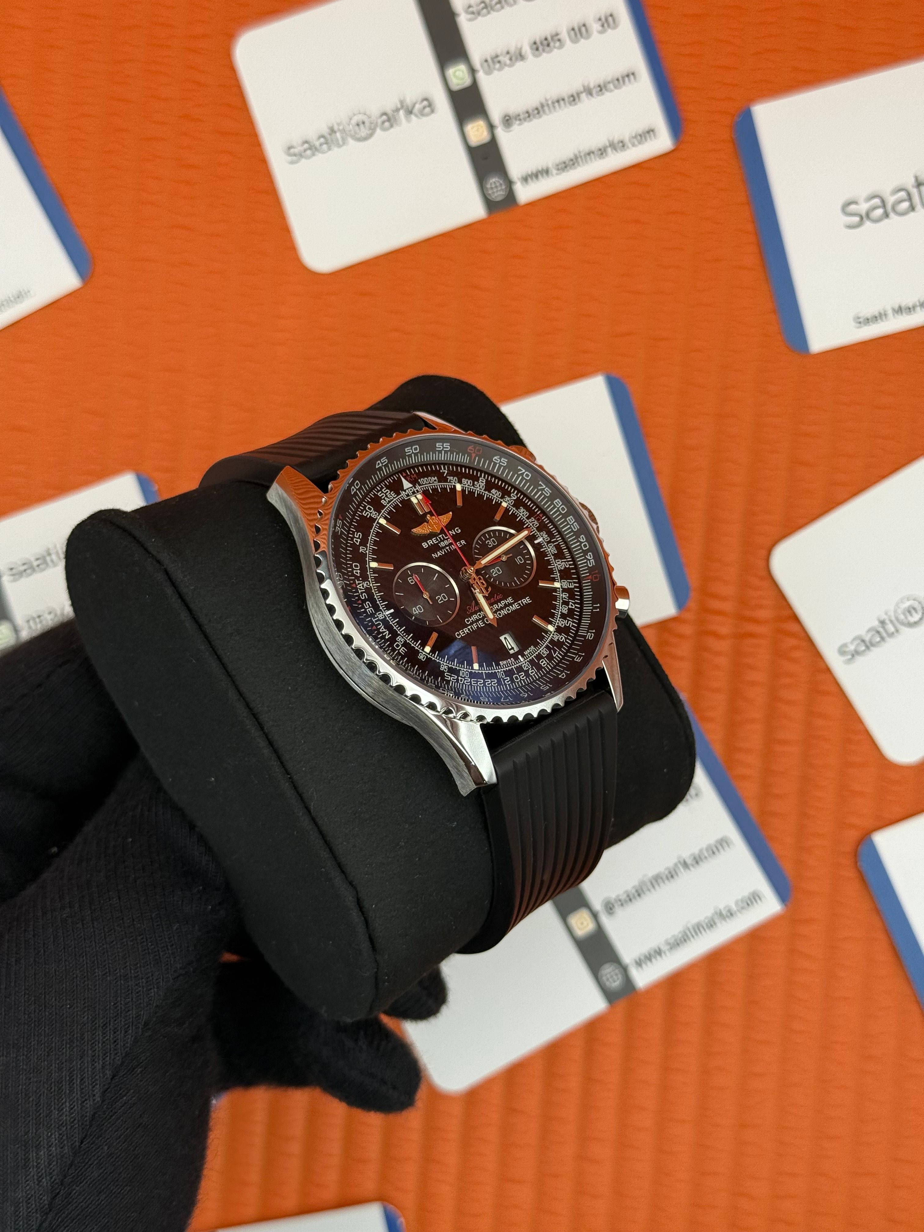 BREITLING Navitimer siyah kauçuk kordon siyah kadran çelik kasa