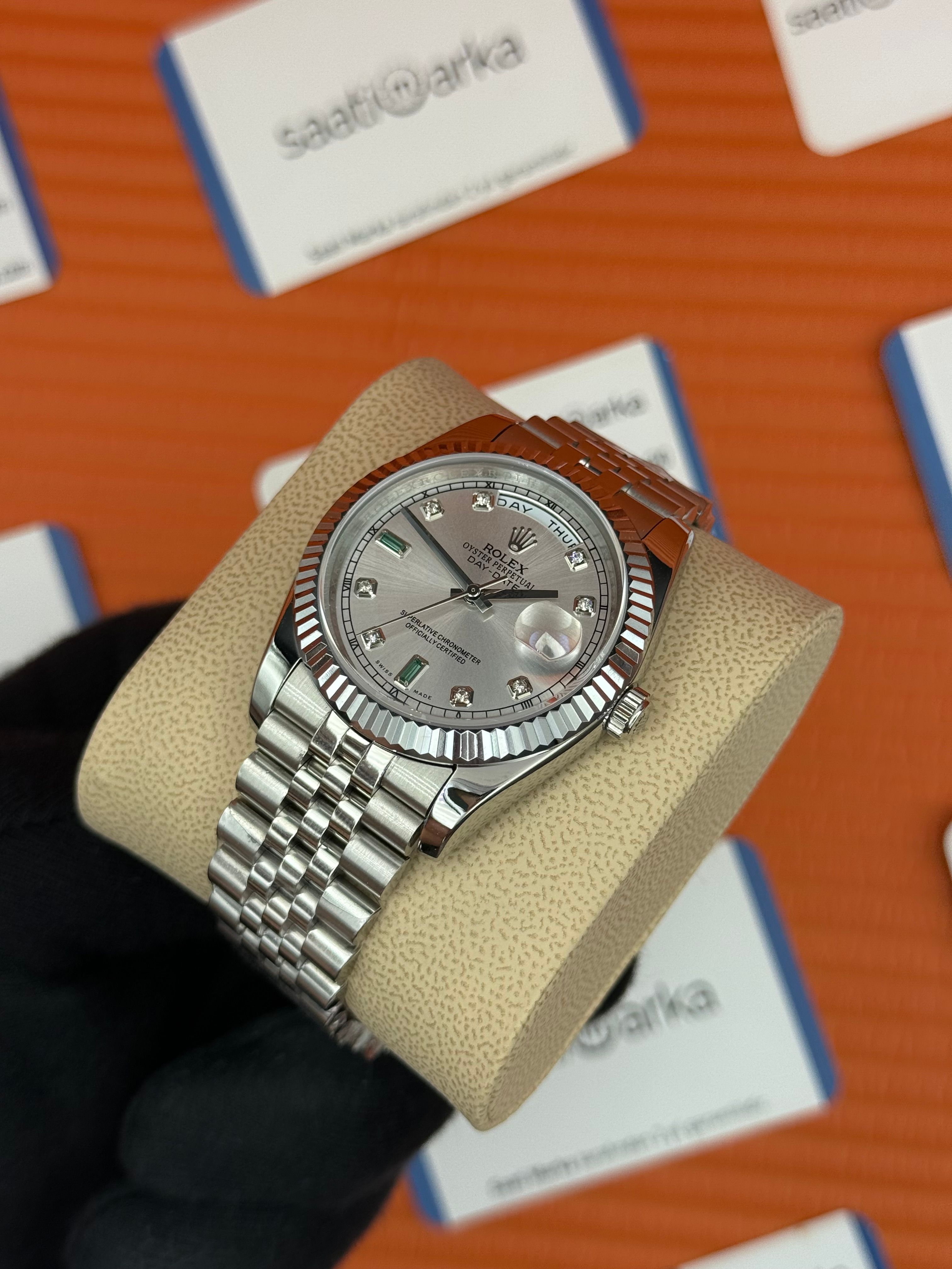 ROLEX Day Date baget taşlı beyaz kadran  silver jubilee kordon