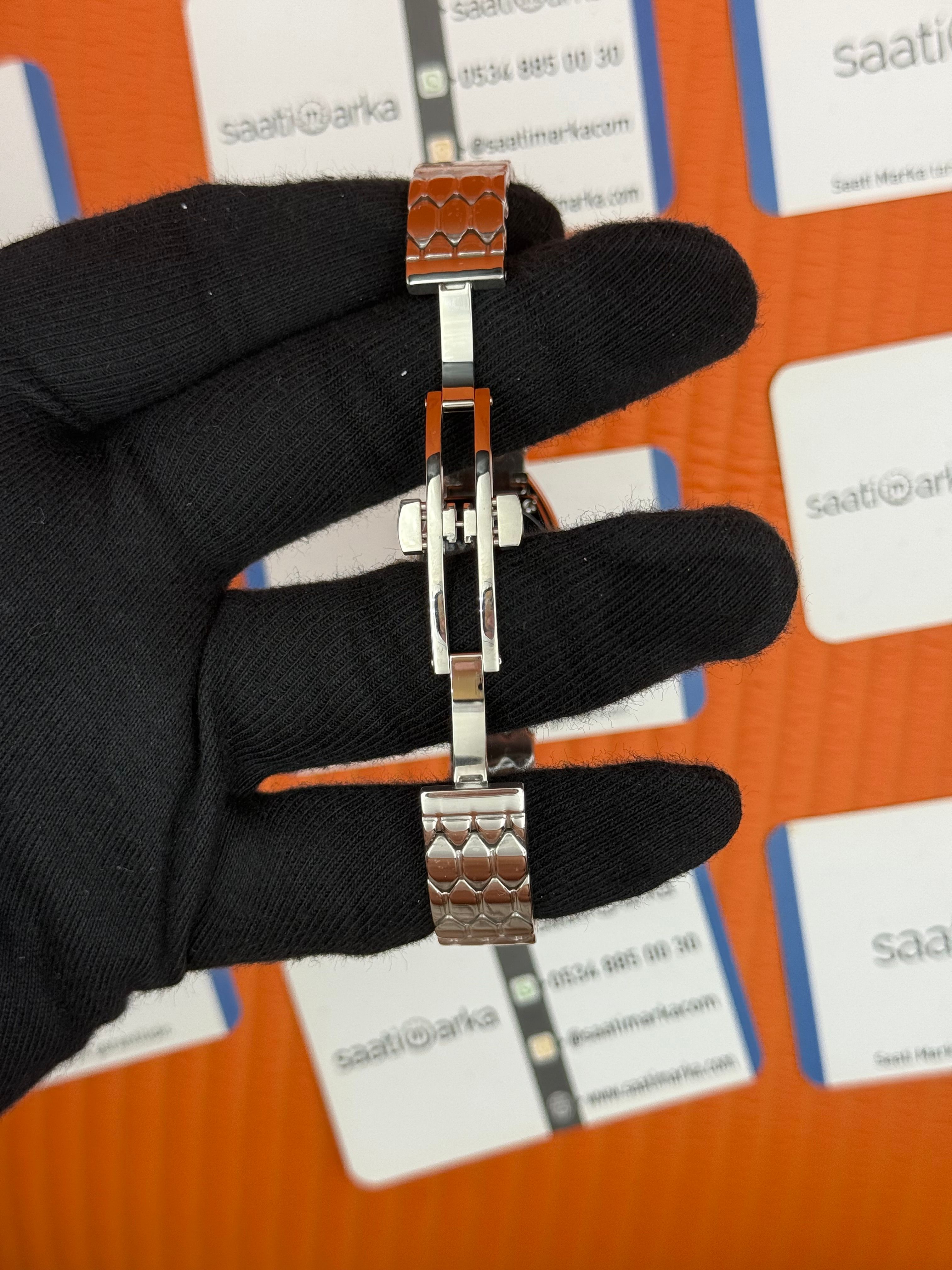 BVLGARİ serpenti seduttori beyaz kadran silver kasa kordon kadın kol saati