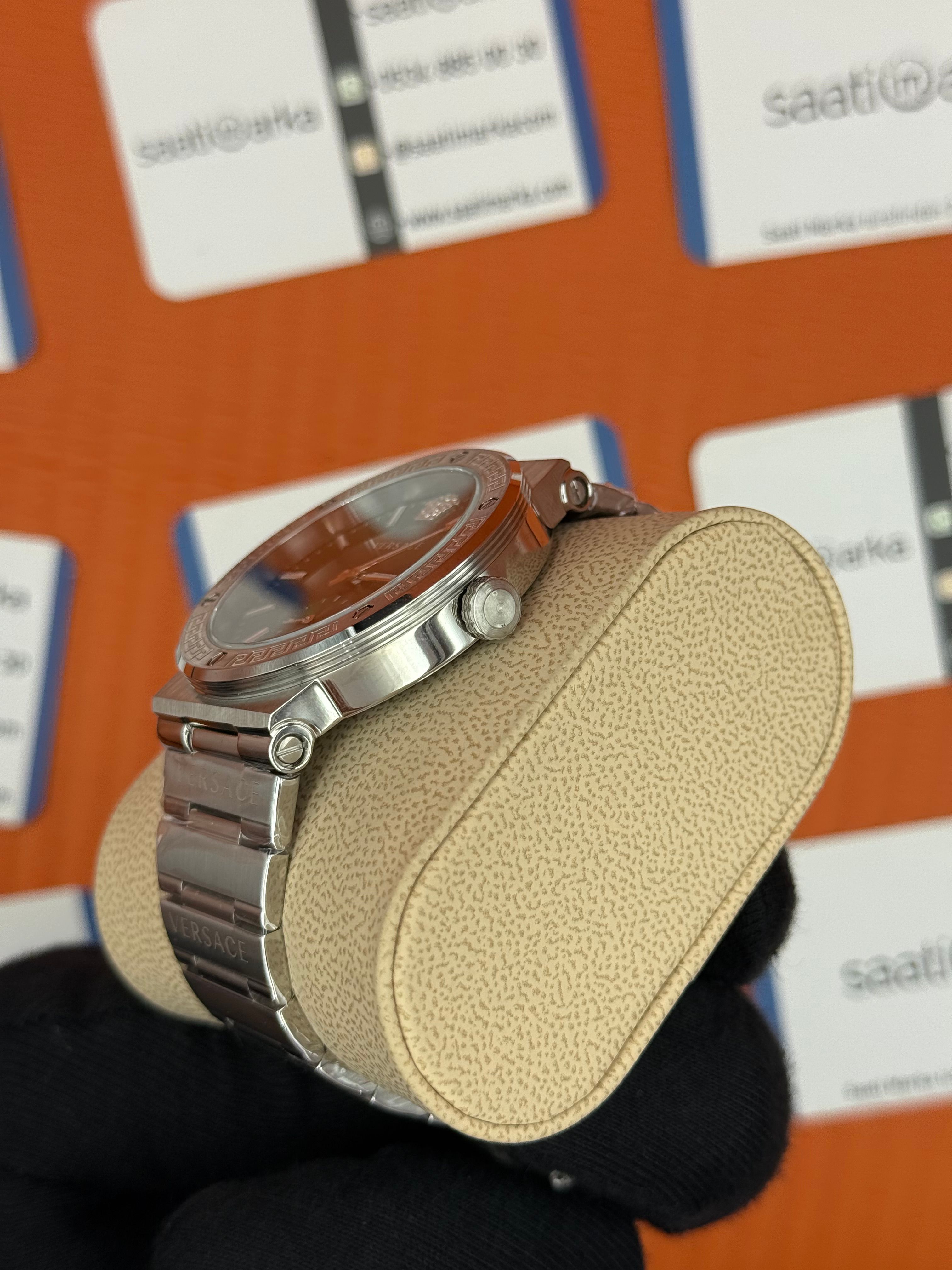 VERSACE yeşil kadran silver kasa kordon erkek kol saati