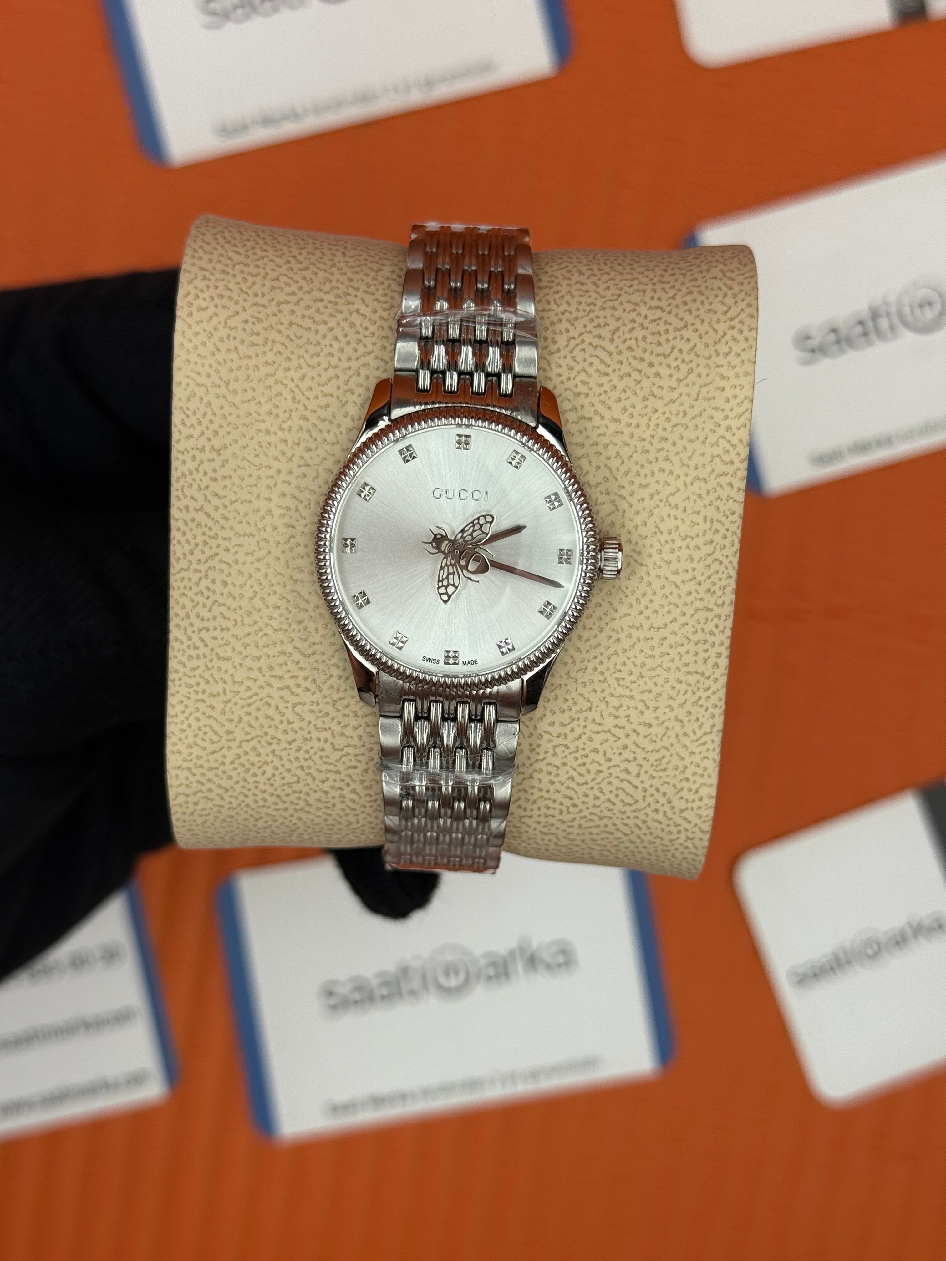 GUCCI YA1264153 beyaz kadran silver kasa kordon kadın kol saati