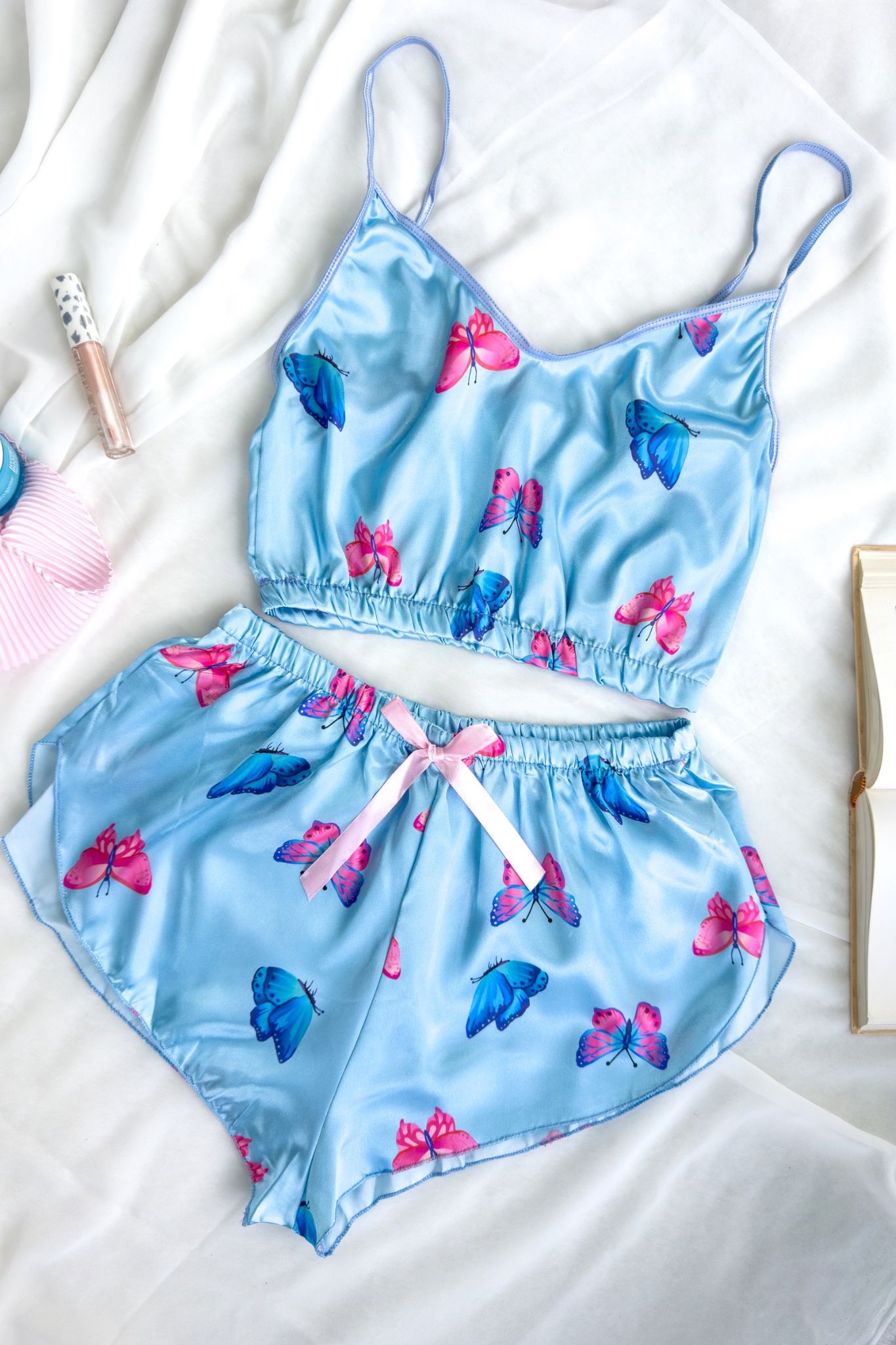 Kelebek Desenli Mavi Pijama Takımı